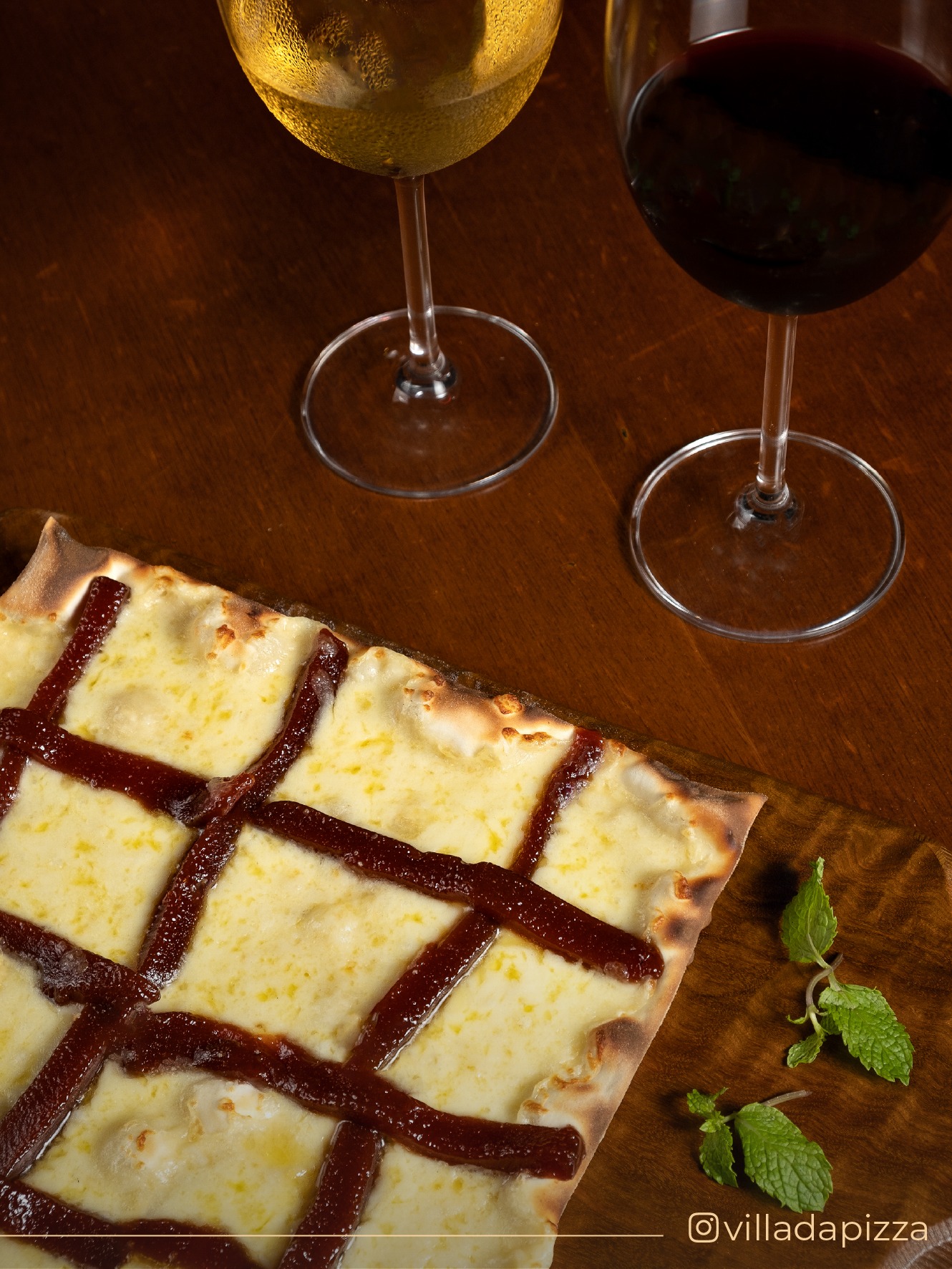 Terça-feira com som de piano, boa comida e o charme do Villa. Porque algumas noites merecem ser vividas com calma e sabor!