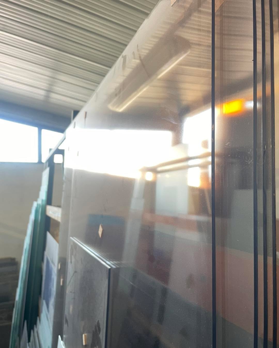 Il freddo é arrivato ❄️ ❄️
Siete pronti per accendere di nuovo le vostre stufe? Come? Il vetro é rotto da quest’estate e non lo avete mai cambiato?
Nessun problema, anche quest’anno abbiamo fatto scorta e abbiamo vetro ceramico per stufe, stufe a pellet e caminetti a volontà.
Ed è anche disponibile ad un prezzo scontato rispetto allo scorso anno
Quindi, cosa aspetti di diventare un pupazzo di neve? ⛄️
Passa a trovarci, di solito li tagliamo al momento, quindi in 5 minuti il problema é risolto.
Ti aspettiamo 😁