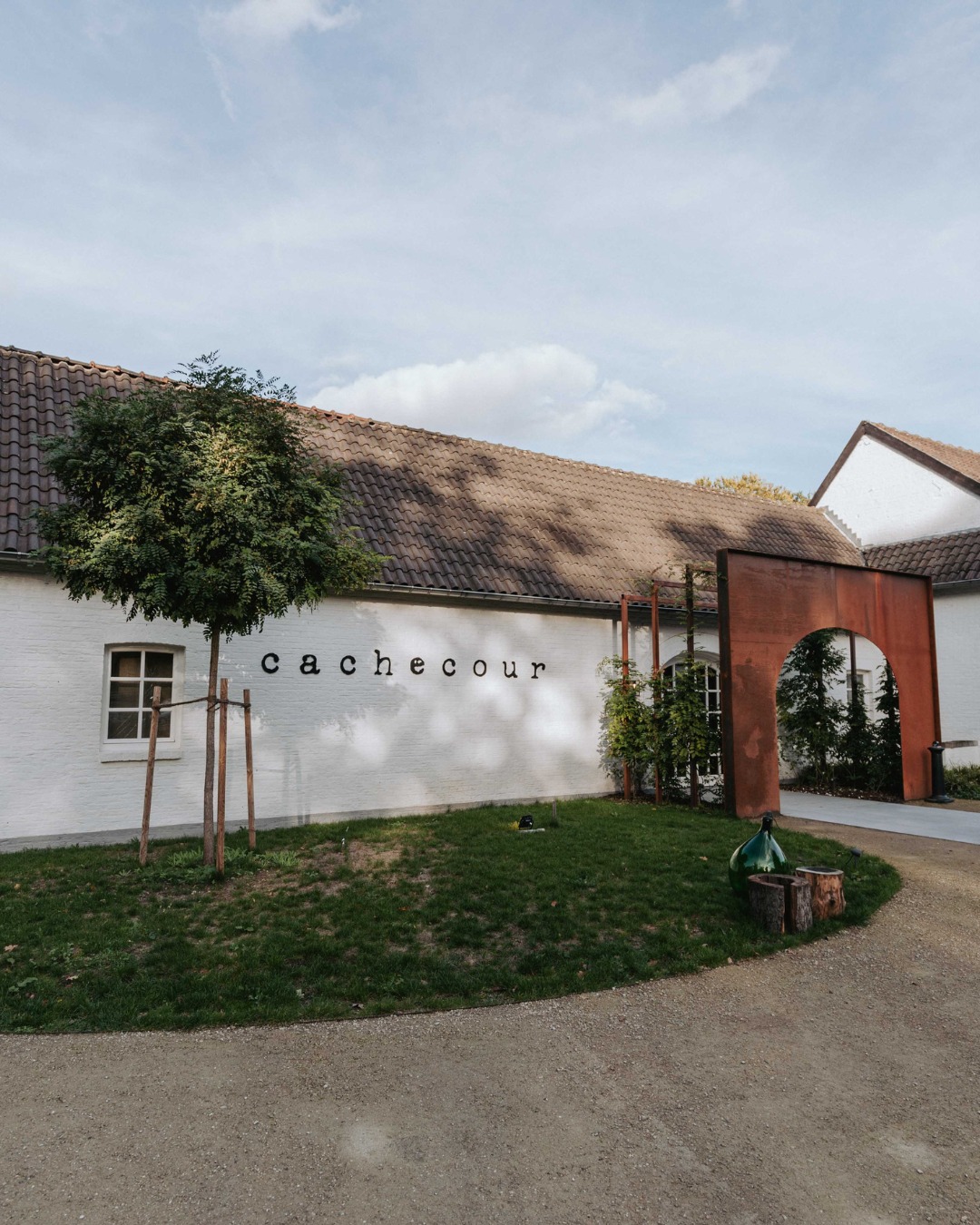 Hier draait alles om een setting die net zo tijdloos is als jullie verhaal. 🤍
Ontdek onze 360° tour op de website! https://www.cachecour.be/locatie
#trouwfeest #evenement #kachetvenue #houthalenhelchteren