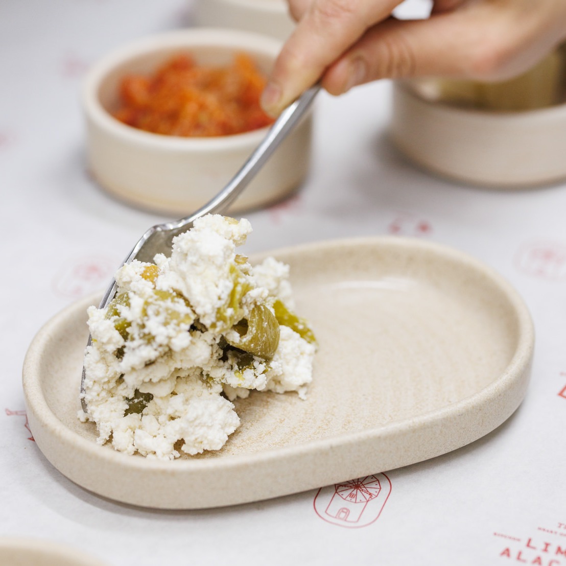 Lime Alaçatı Serpme yıldızlarında biberli lor🧀