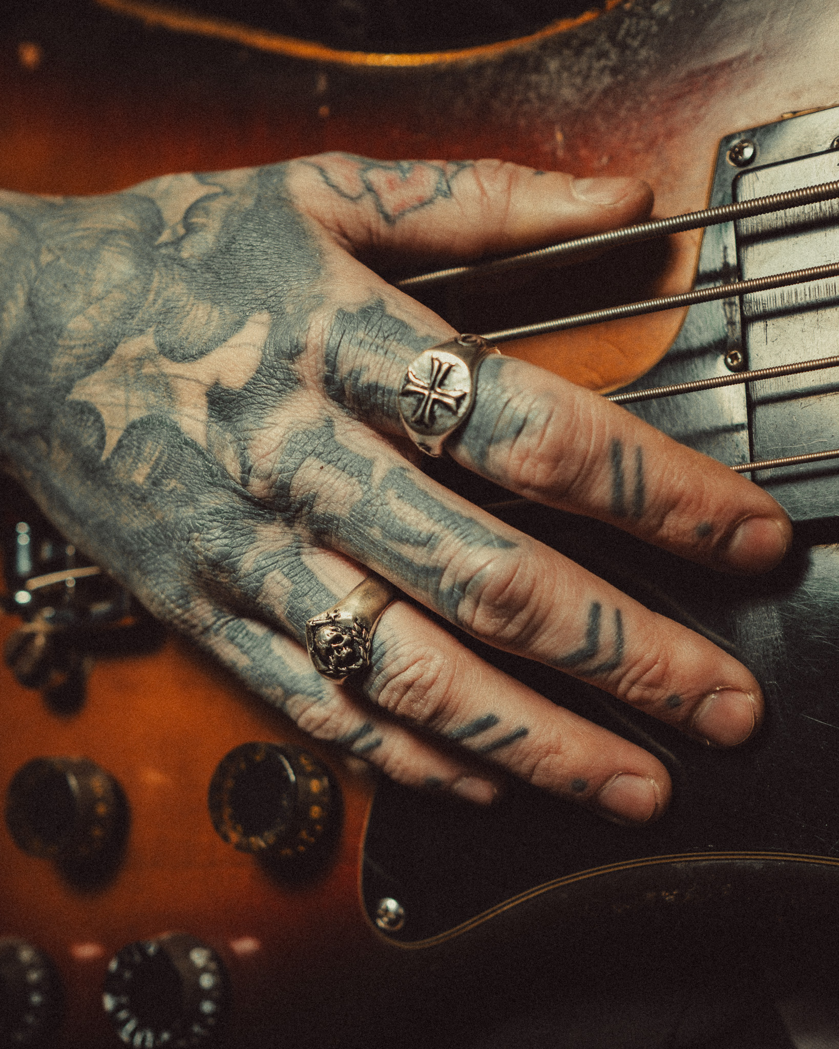 The mark of a craftsman lies in the scars of creation.
Silver, shaped by patience and fire. ⚜
__
available online at www.ironclan.co
get yours and became #IronclanWarlords now!
__
#IronclanJewelry #ironclanwarlords #ironclanrings #handmadejewelry
#gothicjewelry #menrings #925silverjewelry #tattooedmen