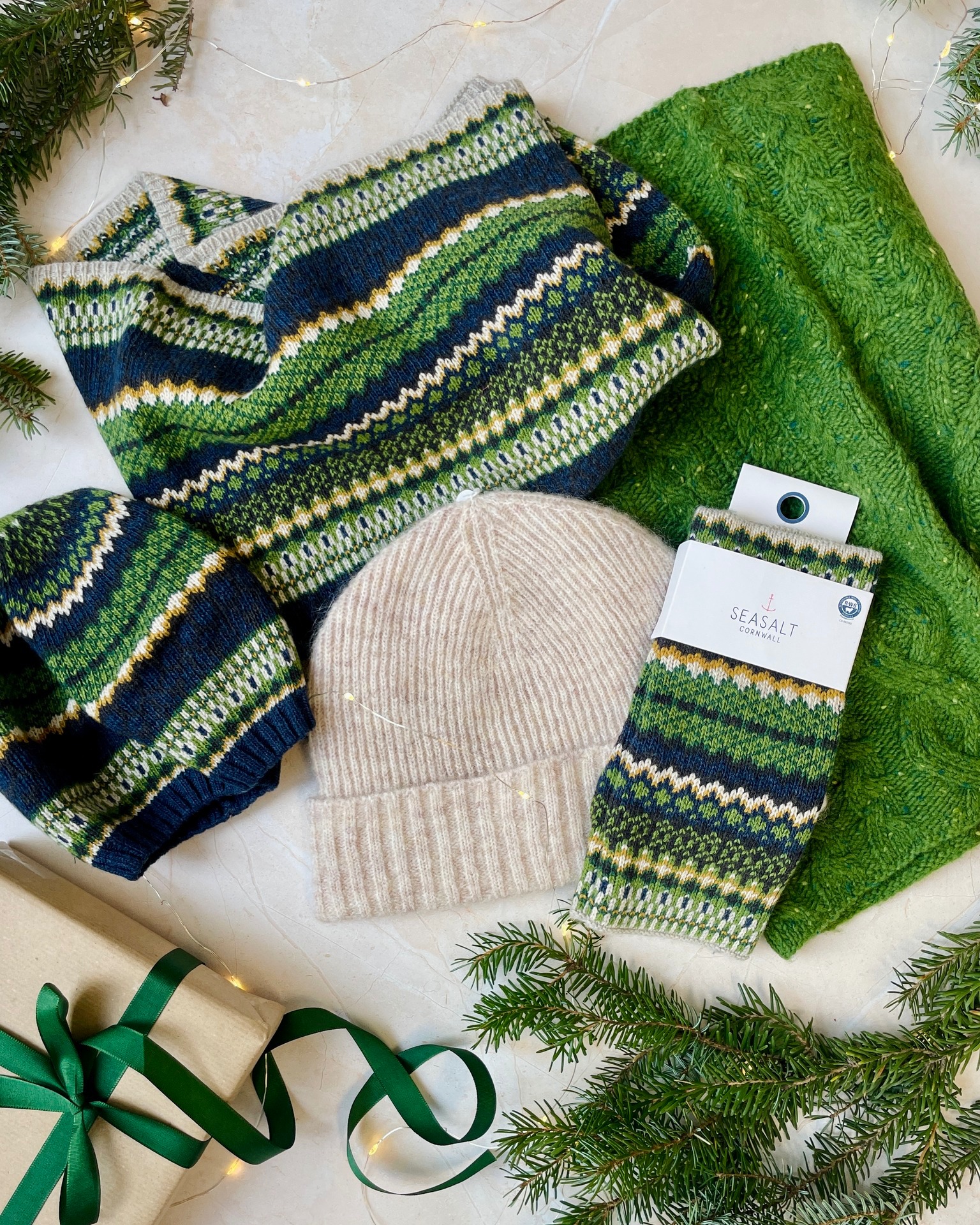 Winteraccessoires, mit denen dich kalte Tage nicht überraschen. 😊
Entdecke unser wärmendes Sortiment, das jedes Outfit stilvoll abrundet. ✨
Mehr Farben und Muster findest du hier: www.bellagreen.de 🌿
🎁 Ein wunderbarer Geschenktipp, der nicht nur das Herz erwärmt. ❤️🔥
💌 Kostenloser Versand ab 100 €.
🌿 Naturmaterialien
🚀 Schnelle Lieferung
#bellagreen #nachhaltigeMode #slowfashion #ethischeMode #fairtradefashion #öko