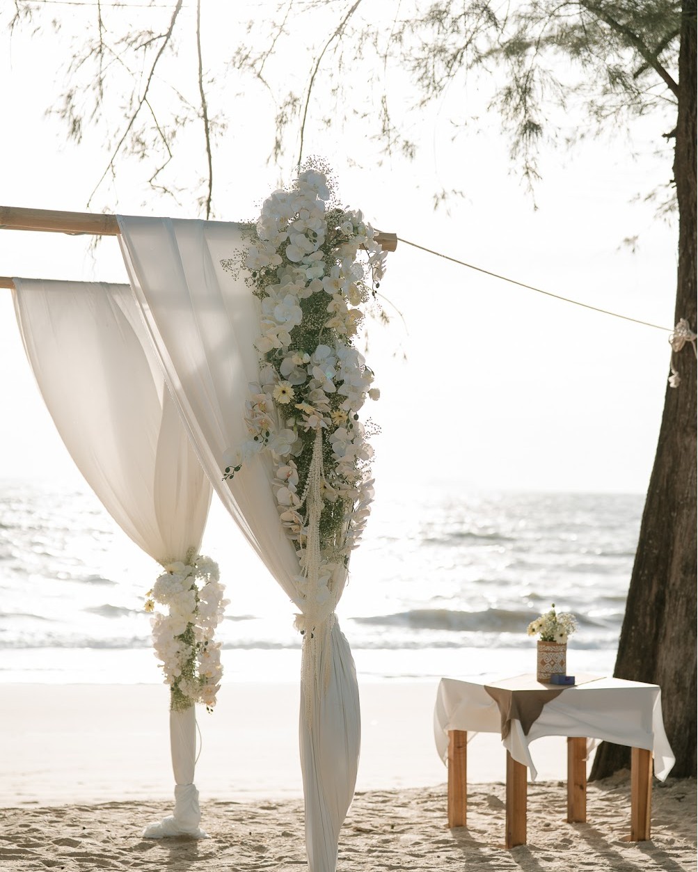 🌴💍Say 'I Do' in Paradise!💍🌴
Dreaming of a tropical wedding? Look no further than Long Beach Chalet in Koh Lanta!✨
Choose from customizable wedding packages to suit your style and budget, and let our experienced team create a day you and your guests will never forget.
For reservation enquiries, kindly email us at:
📩info@longbeachchalet.net
🌐www.longbeachchalet.net