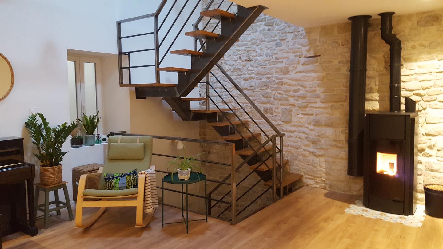 🏗️ Projet : Gîte “L’autre Maison”
Création d’un appartement de 44 m² au sein du gîte L’autre Maison, dans le respect du caractère existant et de l’identité du lieu. 🏠
📍 Saint-Jean-de-Ceyrargues (Gard)
🌐 En savoir plus sur le projet : lautre-maison.com
#architecture #maitrisedouvrage #gite #architectureinterieure #gard #architecte