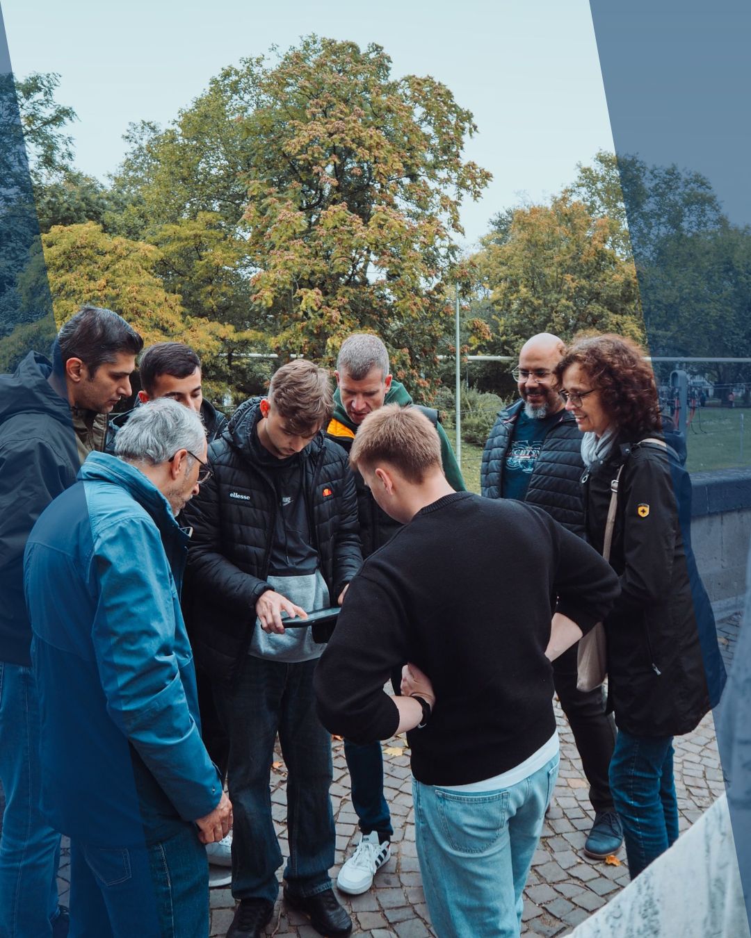 Nicht nur im Job ein starkes Team 💪
Auch in diesem Jahr haben wir mit dem gesamten #TeamGSB wieder einen großartigen Tag verbracht! Anfang Oktober stand unser Firmenfest an – mit einer spannenden Rätseltour quer durch Köln und einem gemütlichen Abschluss in der Brauerei zur Malzmühle.
Ein schöner Tag, der einmal mehr gezeigt hat, wie viel Teamgeist, Zusammenhalt und gute Laune in unserer Mannschaft stecken! ⚡️
#teamworkmakesthedreamwork #energieneugedacht #gsbgruppe #teamgsb #elektrotechnik #firmenausflug #energietechnik #energieneugedacht