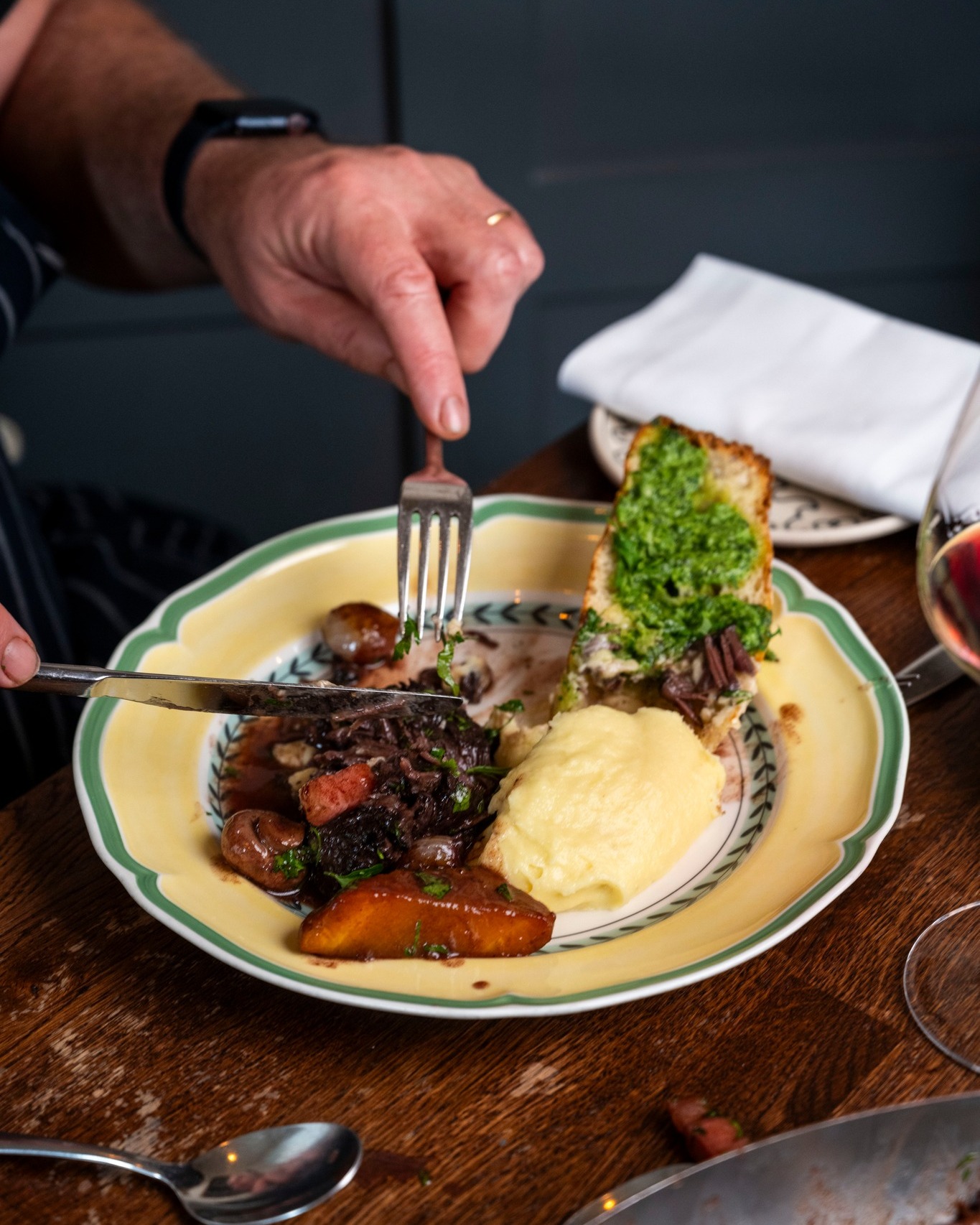 Have you tried our new Boeuf Bourguignon?
It’s slow-braised, deeply comforting, and made to share (though we won’t blame you if you don’t). ❤️
.
#frenchfood #londonrestaurants #londonfoodie #foodie #boeufbourguignon