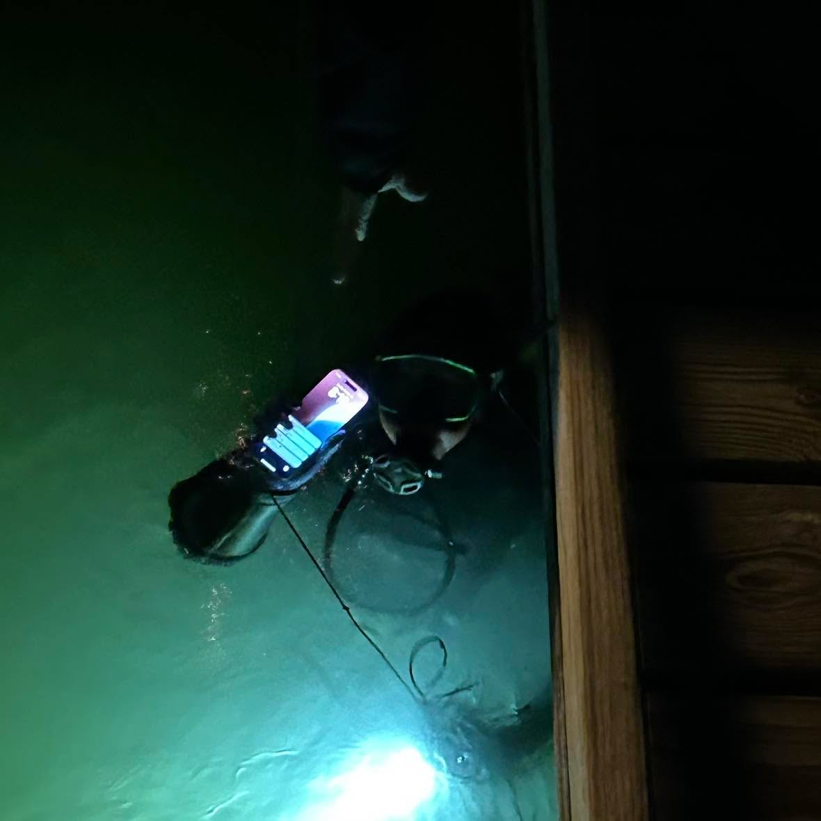 It’s a little chilly, but my thick wetsuit kept me plenty warm while I was diving for a phone last night! It’s so thick that it’s hard to move around in, but it is cozy warm ☃️ I’m always happy to come out and get in the water.
.
.
#recoverydiving #lakestclair #greatlakesstate #detroitriver #stclairshores #clintonriver #harrisontownship #boattown #algonac #stclair #metrobeach #michigansummer #michiganboating #puremichigan #michiganmarinas #metaldetector #safeharbormarinas #metaldetecting #Underwatermetaldetecting