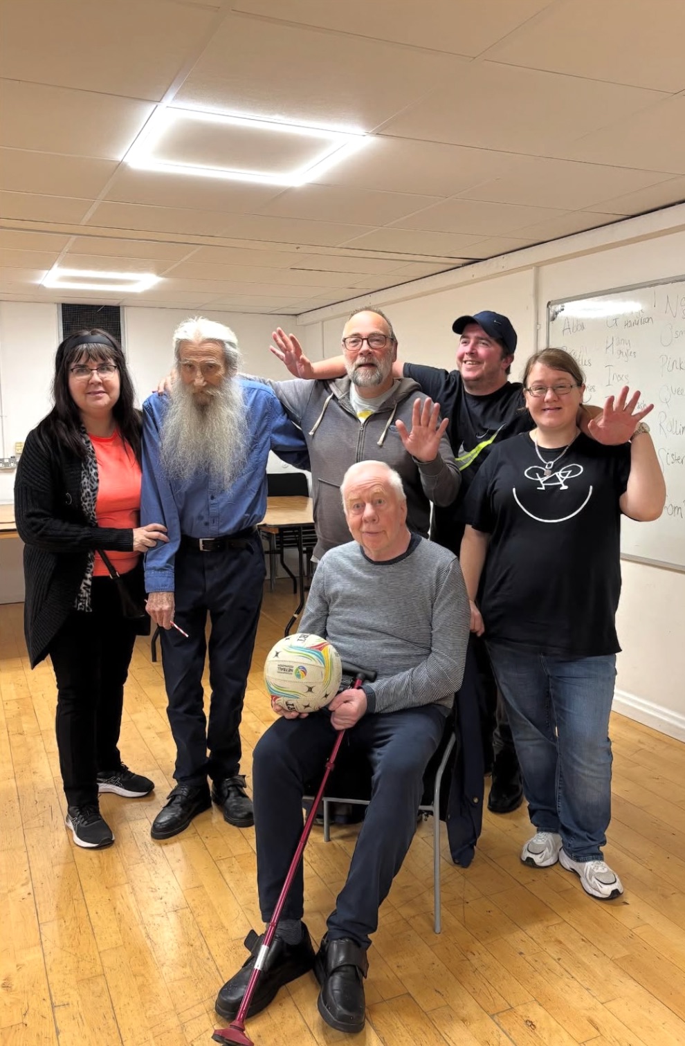 Huge thank you to @netballavon for running a Walking Netball session! 🏐🏃♀️
It was a fantastic way to get everyone moving, laughing, and connecting while trying something new.
#WalkingNetball #NetballAvon #HeadwayBath #CommunityWellbeing #StayActive #InclusionMatters #BathEvents #SupportLocal