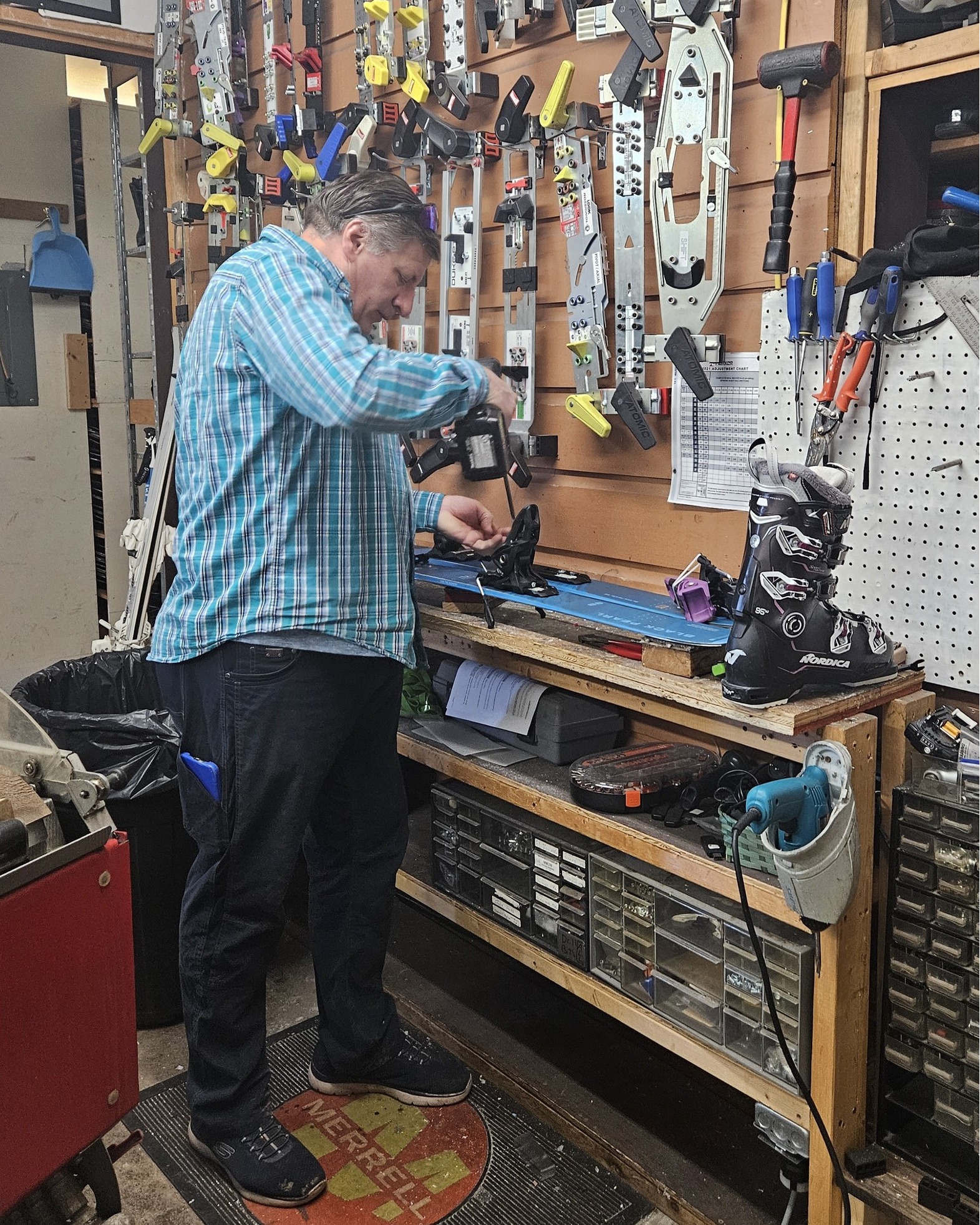 Your skis deserve a tune-up before the first run so you can glide right into opening day.
windhamoutfitters.com/winter-rentals