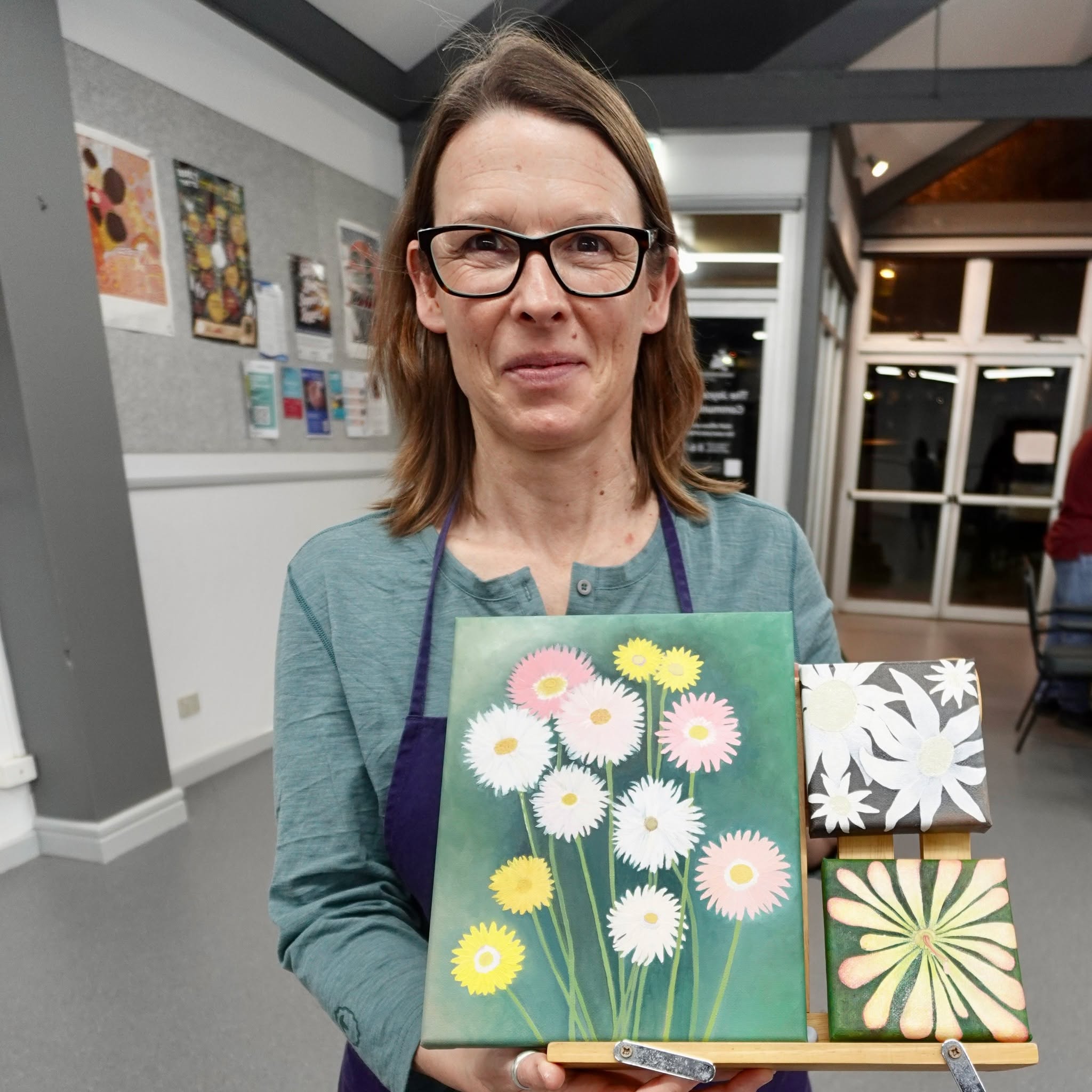 I've just completed a 4 week short course in Oil Painting with the amazing Liv Deans @kiamartworkshops. It's been so long since I allowed myself to invest in professional learning opportunities as an artist. Sometimes we can get stuck in our bubble and stop ourselves from developing creatively with new skills, which then lead to new ideas and inspiration for new work.
Anyway, even though I didn't finish this little collection of canvases, I will continue to work on them and enjoy creative time, just for the joy of it!!
Thank you Liv, it was great fun and I learnt a whole new creative skill. 🩷
I can thoroughly recommend booking a workshop or class with Liv, she is a gem ✨
www.kiamaartworkshops.com.au
#kiamalocalartist #kiamaartworkshops #creativeart #artforeveryone #taketimeforyourself ##oilpaintingartist #livdeansart