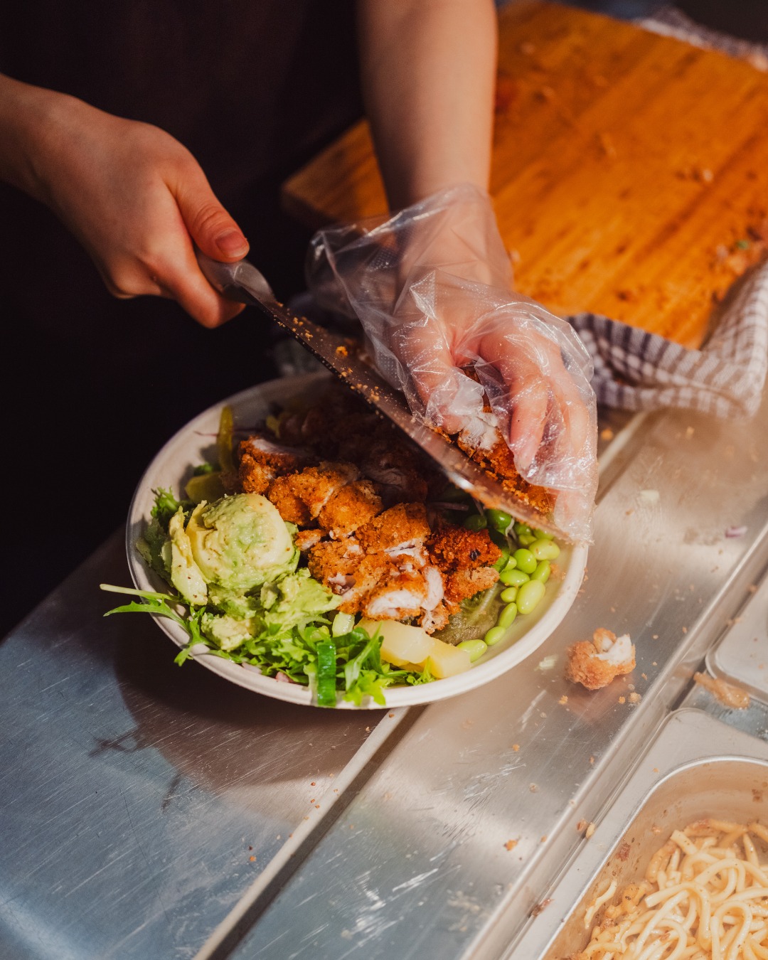 Warmer days, cooler lunches.☀️
With crisp greens, creamy avo, and bold toppings, @tjpoke_nz brings a taste of spring freshness to the city. Quick, colourful, and made to move with your day.
Pop into 18 Willis St and eat the season.
#18WillisSt #WellingtonCBD