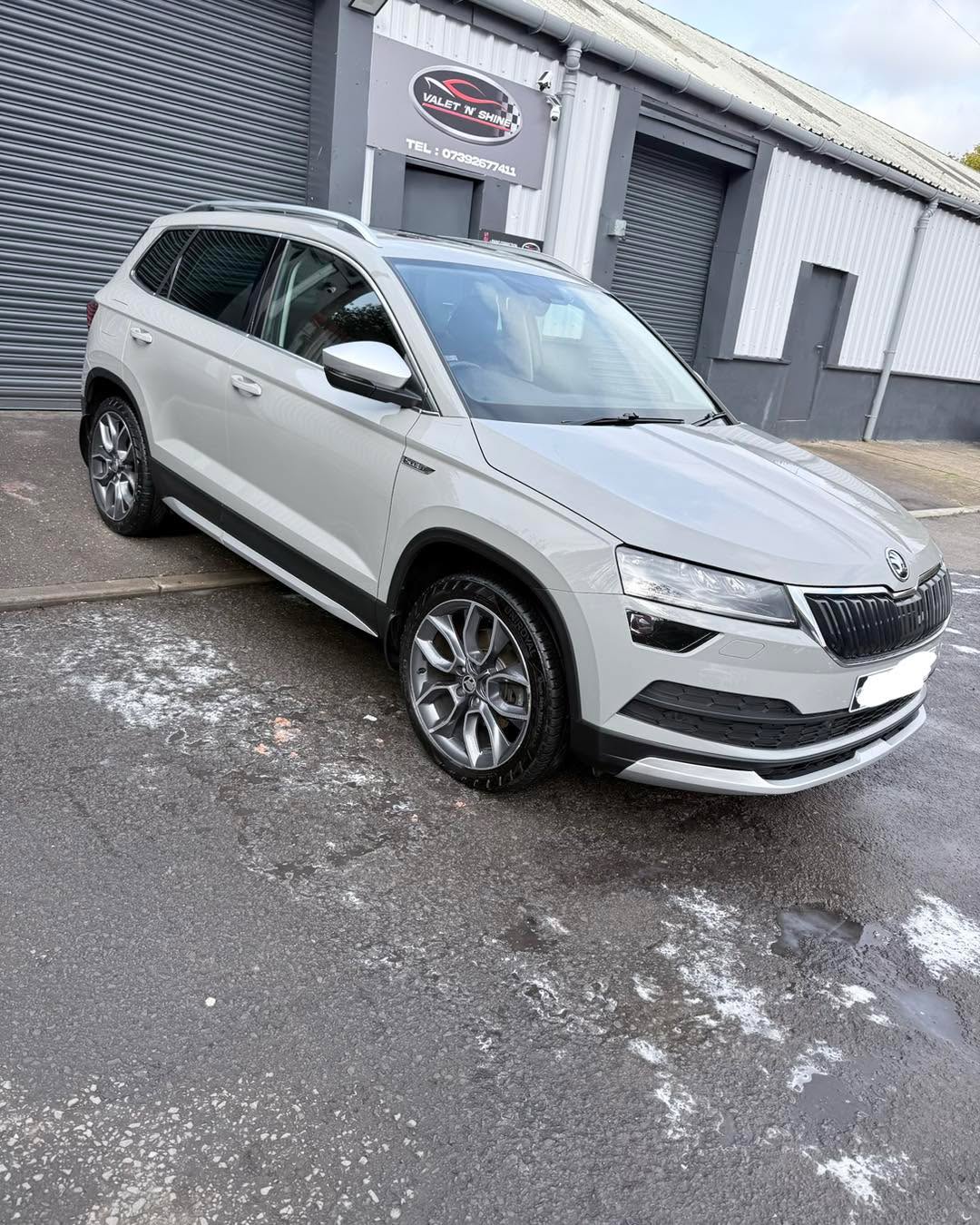 ๐ Skoda Karoq Transformation! ๐
This Karoq came to us after visiting another local business โ unfortunately, the customer wasnโt happy with how the seats were left, showing staining and water marks, and the plastics had residue left behind.
We carried out a full deep interior clean, carefully removing all staining, refreshing the fabrics, and restoring the plastics back to a clean, factory finish โ
The exterior was also fully cleaned, followed by the application of a ceramic sealant to boost gloss and add lasting protection ๐ฆโจ
Letโs just say the customer was over the moon when he came to collect his vehicle โ thatโs the Valet N Shine difference ๐
๐ Tonyrefail, CF39 8ES
๐ 07392 677411
#ValetNShine #SkodaKaroq #ProfessionalValeting #InteriorDetail #CeramicSealant #CustomerSatisfaction #DetailingWales #Tonyrefail #VehicleCare #DeepClean #CleanCarHappyCustomer ๐โจ