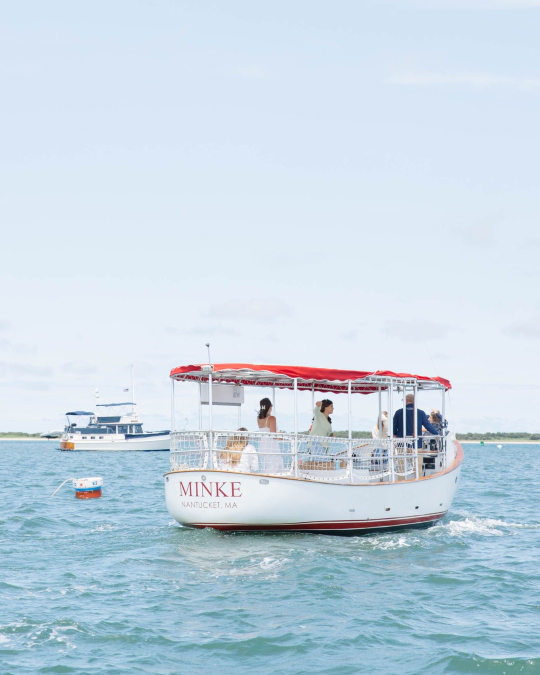 This crisp weather has us thinking about summer charters and harbor cruises. While we love all seasons on the island, we’re missing the warm weather and island buzz a little extra today. How many days until summer? 🛥️
#nantucketsummer #nantucketbywater #nantucketisland #nantucket #nantucketcharters #nantucketlife