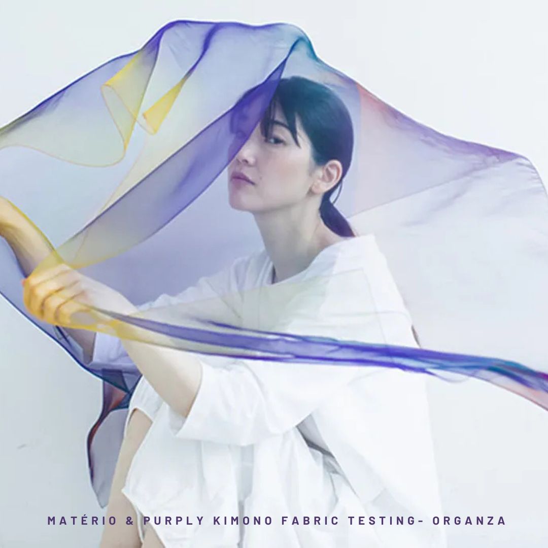 DALŠÍ PODKLAD Z JAPONSKA? 🇯🇵 Seznamte se se Superorganzou!
Tahle látka je jako luxusní pavučinka – ultralehká (nejlehčí látka na světě), pevná a přitom průsvitná. 💫 Zajímá vás, jak obstála v našem zátěžovém testování s @purplykimono a @materioprague ?
---
ANOTHER TREASURE FROM JAPAN? 🇯🇵 Meet Superorganza!
This fabric is like a luxury spiderweb – ultra-light (the lightest fabric in the world), strong, and yet transparent. 💫 Curious how it performed in our testing with @purplykimono@purplykimono a @materioprague@materioprague ?