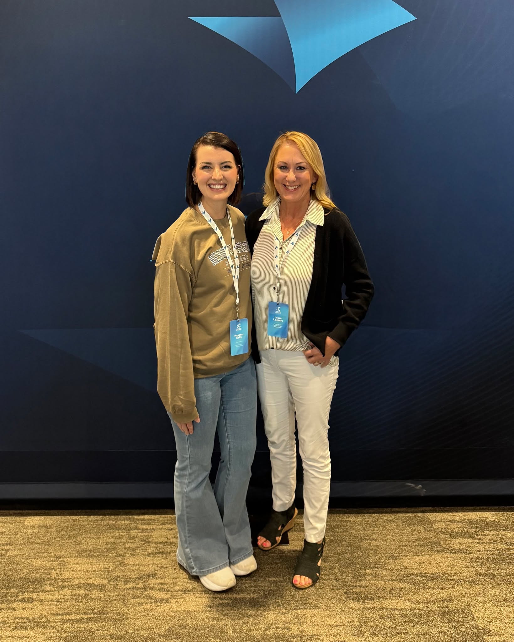 At i smile, weโre always growing to serve you better!
Dr. Stiles recently invested in advanced leadership and management training for Heather and Laura in Phoenix, Arizona. Because when our team gets stronger, your care experience gets even better.
We canโt wait to bring what weโve learned back to our i smile family...especially to patients like YOU!๐