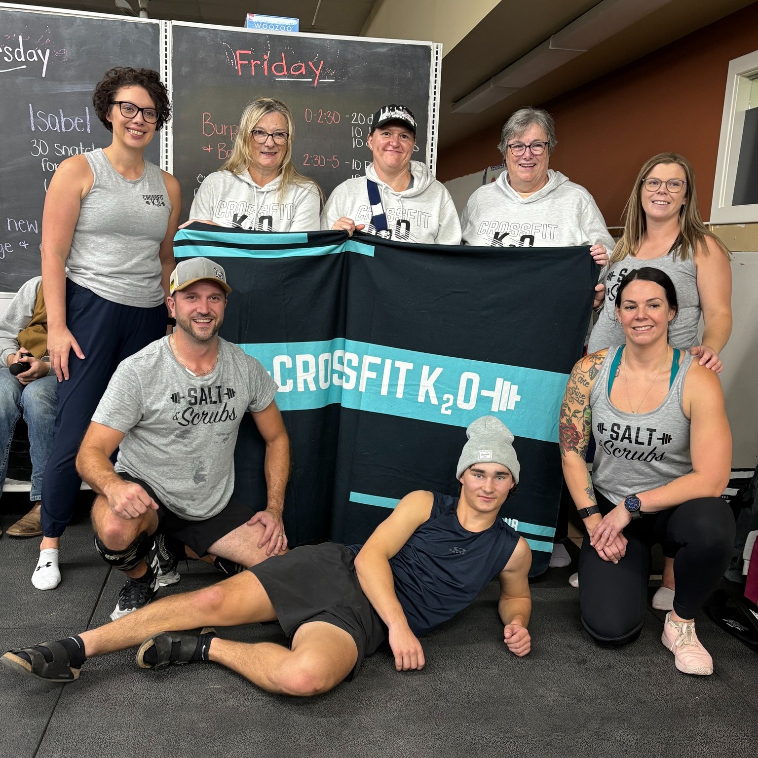 We believe fitness should be something you look forward to.
That’s why no two days at k2o ever look the same.
Different workouts, coaches, music, and personalities make every class feel fresh.
We celebrate milestones, laugh a lot, and always find a way to make hard work feel fun.
Book your FREE intro here → https://crossfitk2o.ca/free-intro/