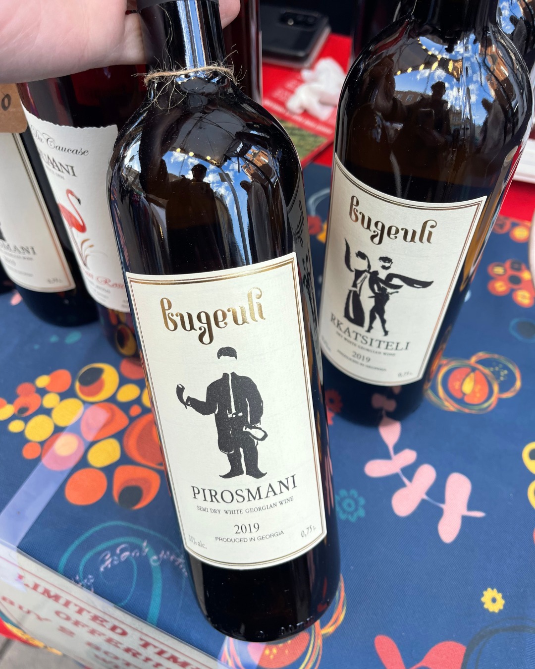 Come and find us at Winchester market today - our stall is just outside M&S!
Taste our NEW Georgian wines - plus, we might even have a special offer on just for you 😉🍷