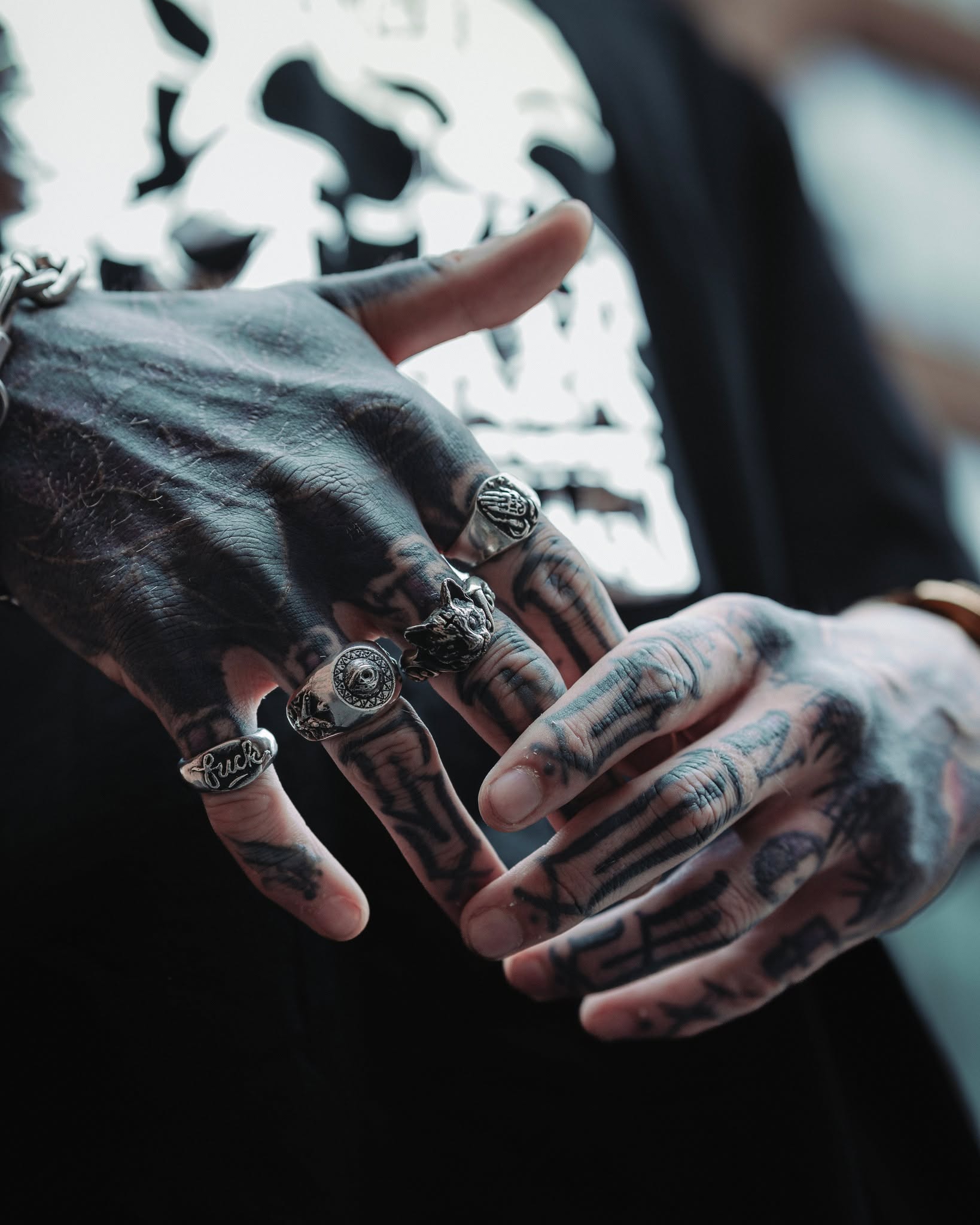 Silver stories told through ink and attitude.
@ohmmydays in Iron Clan ⚒️💀
Captured perfectly by @mutedvisions_imagery
__
available online at www.ironclan.co
get yours and became #IronclanWarlords now!
__
#IronclanJewelry #ironclanwarlords #ironclanrings #handmadejewelry
#gothicjewelry #menrings #925silverjewelry #tattooedmen