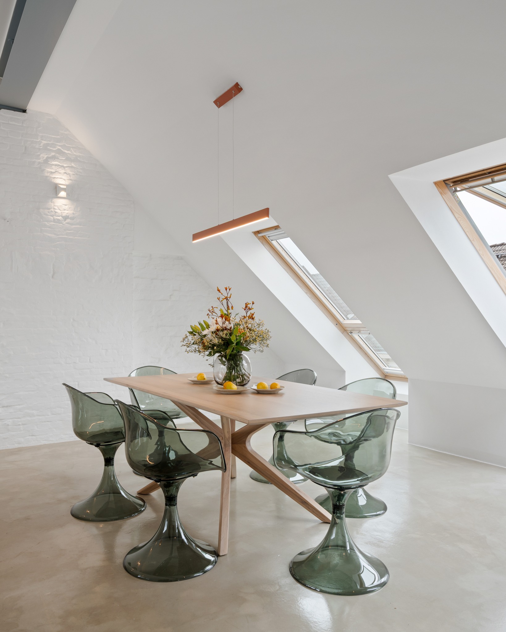 In Altona durfte ich für @querkopfarchitekten ein ganz besonderes Objekt fotografieren. Klare Linien, ein wunderschöner Materialmix und ein Gefühl von Leichtigkeit. Vielen Dank für Euer Vertrauen.
#immobilienfotografie #luxuryliving #luxusimmobilien #realestate #immobilien #immobilienverkauf