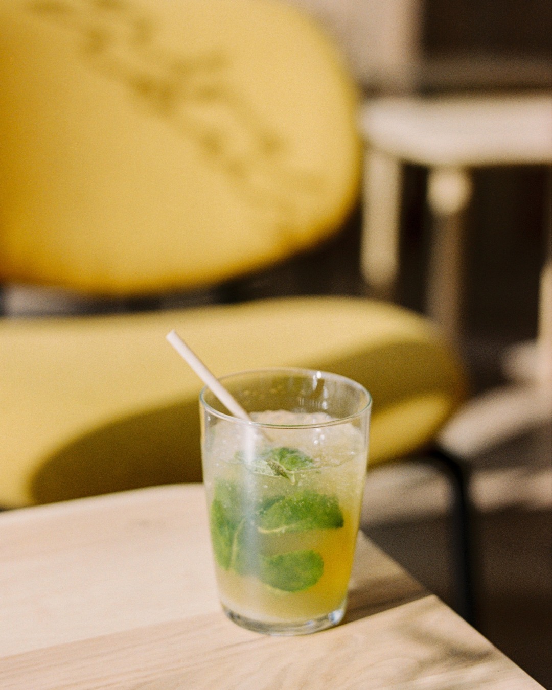 Un petit verre, rempli de goût et de chaleur, chez Entre Nous.
Un moment pour se poser, échanger, prendre le temps.
Et vous, quel est votre moment préféré chez nous ? 💙
-
Entre Nous
35 rue de la marine
29730 Le Guilvinec
+33 (0)2 98 92 73 56
Ouvert du jeudi au lundi 🌈
#entrenous #guilvinec #entrenousguilvinec #restaurantguilvilnec #boireunverre #momentpartage #cocooning #paysbigoudensud #bigoudenjoy
Crédit photo : @marineburucoa