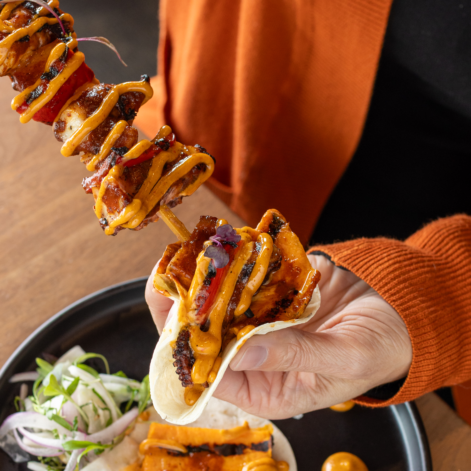 Tender, smoky, and full of flavor. 🍍🐙
Our Octopus Al Pastor brings together sweet heat, vibrant spice, and that perfect char — all wrapped in a warm tortilla!
Reserve your table today on our website www.enovinodowntown.com!