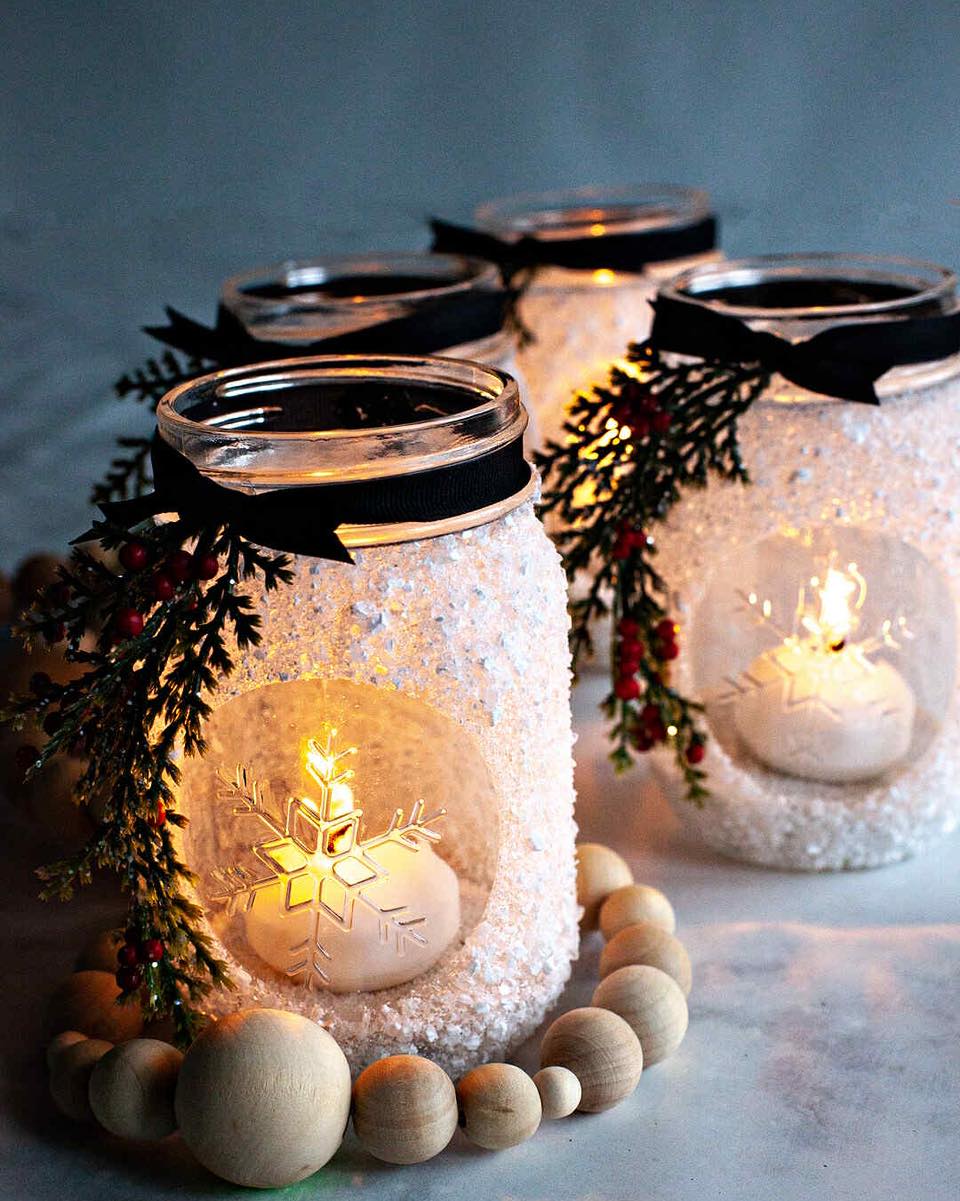 Tuesday’s Make and Mingle this week is Christmas lanterns with Sammie. Who’s coming along?🎄✨💖