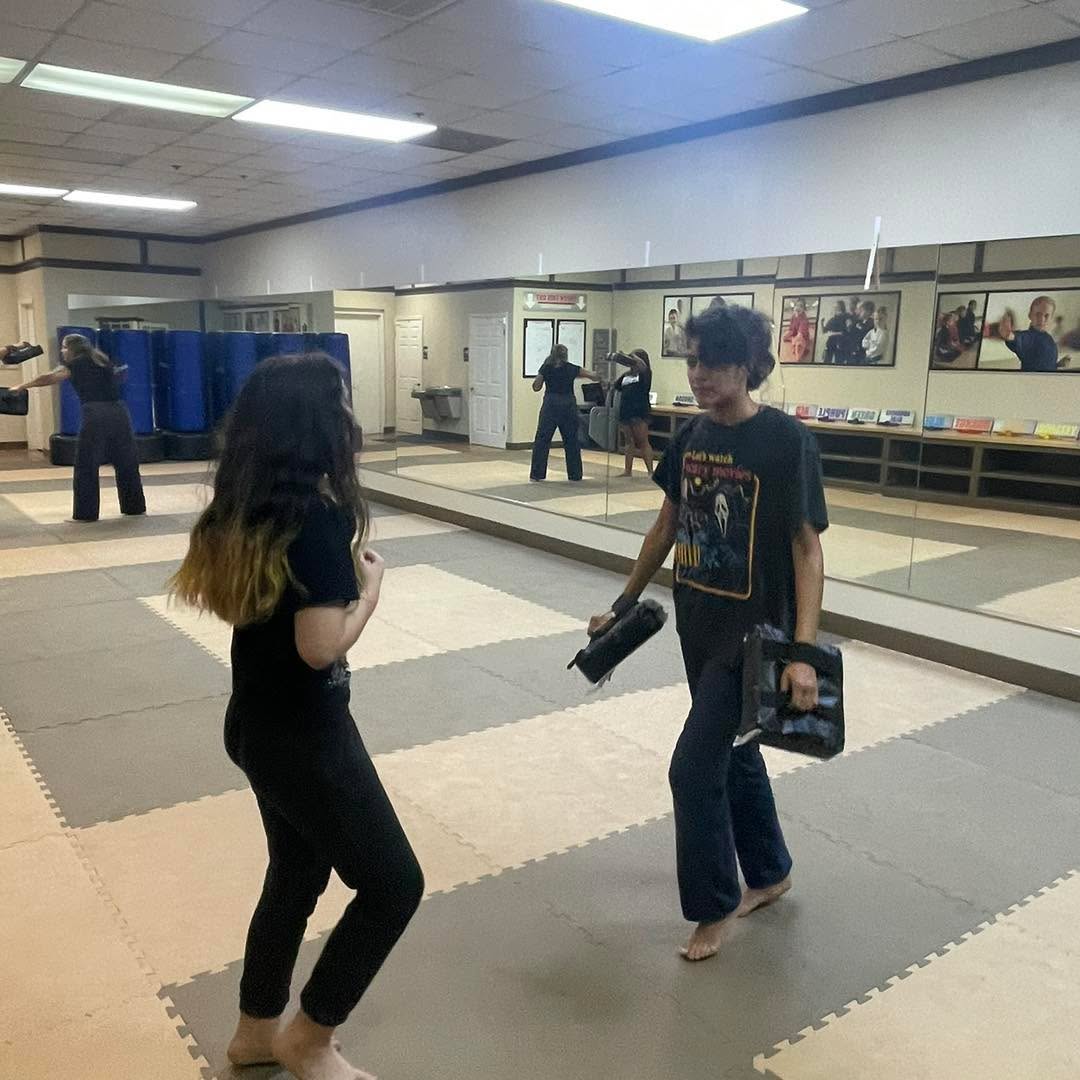 What a great class last night! Awesome job everyone.
Focus Mixed Martial Arts / Focusmma.com. Email or DM to get information. #martialartsclasses #focusmmabk #lakemontelemetary #orlnado #winterparkhighschool #mma #karate #bjj #capoiera #fitness #blackbelt #brooklyn #onlineclasses #ps84 #ps17
#ms50elpuente #cetntuyrymartialarts #freeclass #kidsmartialarts #summercamp #Afterschool I#supportsmallbusiness #mmaclasses #orlando #centralflorida