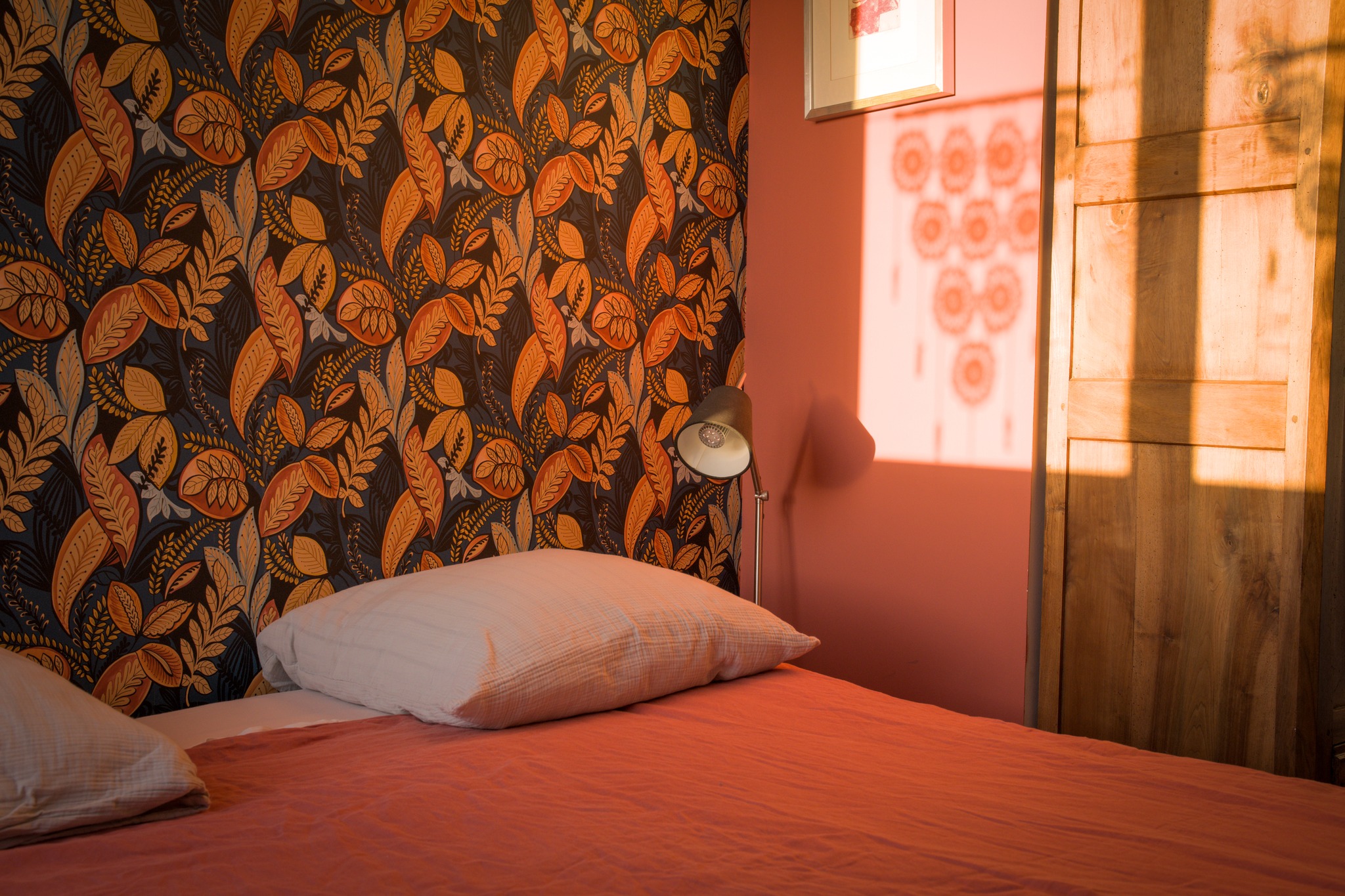 Ramasser des coquillages, humer les embruns, se laisser bercer par le bruit des vagues, courir après les mouettes (ou pas) et dormir... dans de beaux draps !
Voilà ce que vous permet un séjour aux chambres de Lenn ! 😉
Pour en savoir plus, rendez-vous sur le site 👉🏼 www.leschambresdelenn.com
➡️ Réservation par mail 📩 : leschambresdelenn@gmail.com ou par téléphone 📞 : 06 84 83 28 26
#bretagne #damgan #morbihan #chambresdhotes #november #autumn #automne