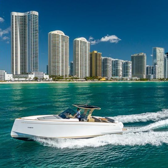 🌴 Bienvenue à Miami, la capitale du soleil et de l’océan !
Eaux turquoise, plages mythiques, îles privées, ambiance festive, soleil toute l’année…
Ici, chaque sortie en mer est une expérience unique et inoubliable 😎🚤
Découvrez la baie de Miami, Key Biscayne, Star Island ou encore les incroyables sandbars où l’eau est si claire qu’on se croirait aux Bahamas. Farniente, nage, musique, sunset… Miami se vit sur l’eau ✨🌊
👉 Envie de louer un bateau à Miami ?
Contactez-nous au 06 30 08 30 31
Retrouvez tous nos bateaux sur : https://www.sachaboatservices.com/
#miami #boatlife #miamibeach #locationbateau #sunshine #oceanlife #vacances #usa #luxe #croisiere #sunset #yachtlife