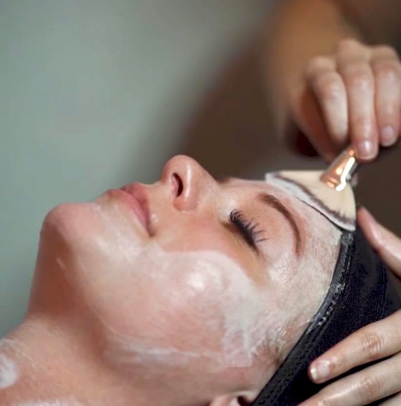 ✨ November Giveaway Alert! ✨
Get your glow on for the holidays! 💫 Book any holiday skincare service this month and receive a FREE product when you come in for your appointment. 🧴🎁
It’s the perfect time to treat yourself and your skin — spots are limited as well as free products, so snag your appointment before they’re gone!
📅 Book now by calling or texting (704)-751-0124 or book online using the link in our bio!
#HolidayGlow #SkincareGiveaway #GlowingSkinSeason #SelfCareStartsHere
#EminenceOrganics #esthetics