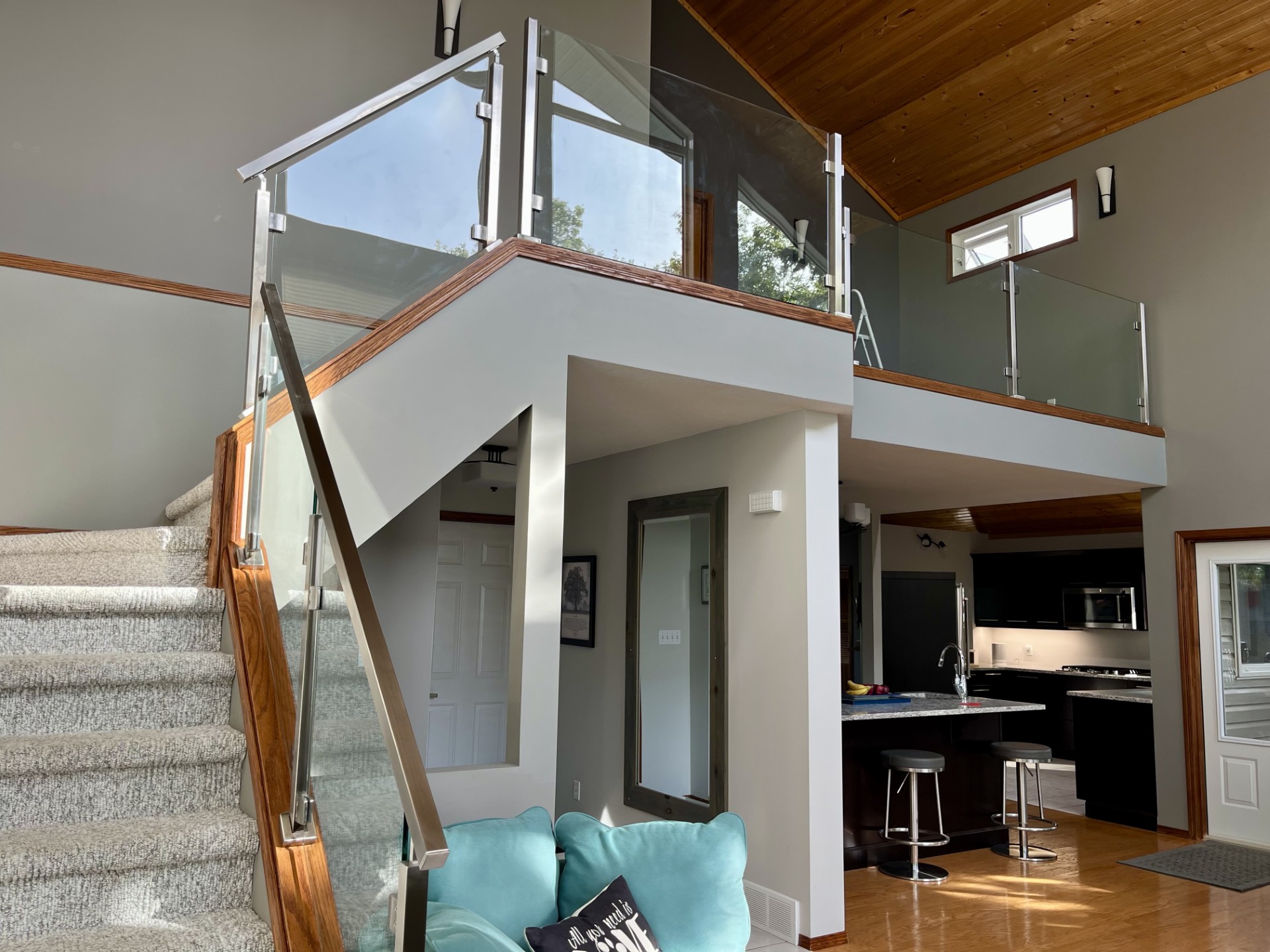 A stunning modern finish from our Boundary Dam project in Estevan, SK ✨
This custom railing features stainless steel posts and hardware, tempered glass panels, and a solid oak cap, blending warmth and modern design for a bright, open feel.
Every detail was crafted and installed with precision by GW Railings.
#GWrailings #EstevanHomes #InteriorRailing #GlassRailing #StainlessSteelRailing #OakCapping #ModernDesign #YQRtoYXE #CraftsmanshipMatters #SupportLocal