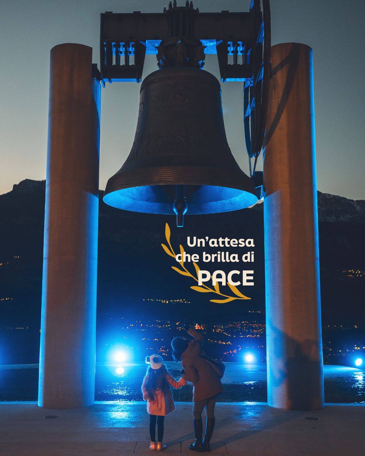 Ogni rintocco, ogni luce, ogni voce a Rovereto racconta una storia di Pace 💙
A Natale, la Campana — simbolo universale di fratellanza — illuminerà il cuore della città, ricordandoci che la Pace è un dono da costruire insieme 🌠
🗓️ Dal 21 novembre al 6 gennaio
Aspetta con noi 🔔
#visittrentino #visitrovereto #natalerovereto #natale
@visittrentino @visitrovereto @roveretoincentro @confcommercio_vallagarina @comunerovereto @dolomitienergia @bts_bancatrentinosuedtirol @fondazione.caritro