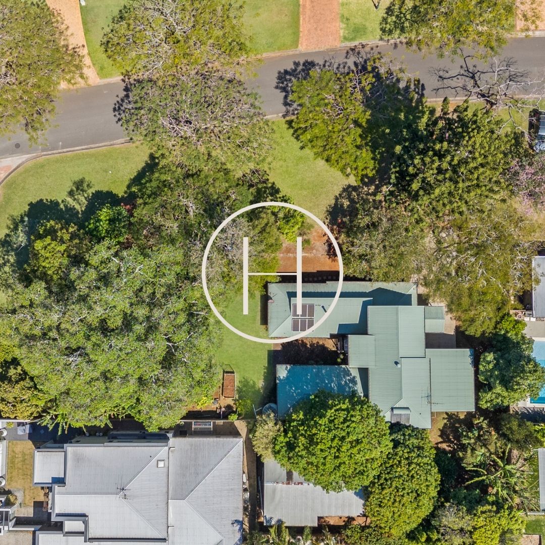 JUST SOLD π₯
4 Eckersly Street, Ormiston has just SOLD for $2,111,100!
β¨ A huge congratulations to both our lovely buyers and sellers, it was a pleasure to work with you all π€
βοΈ If you are considering selling, please call me on 0435 950 680 to discuss how you can get the best possible result in the Bayside market.
#redlandrealestate #havenrealestate #hannahdodds #Sold #homebuyers #OrmistonLife #FindYourHaven #hannahdoddsrealestate