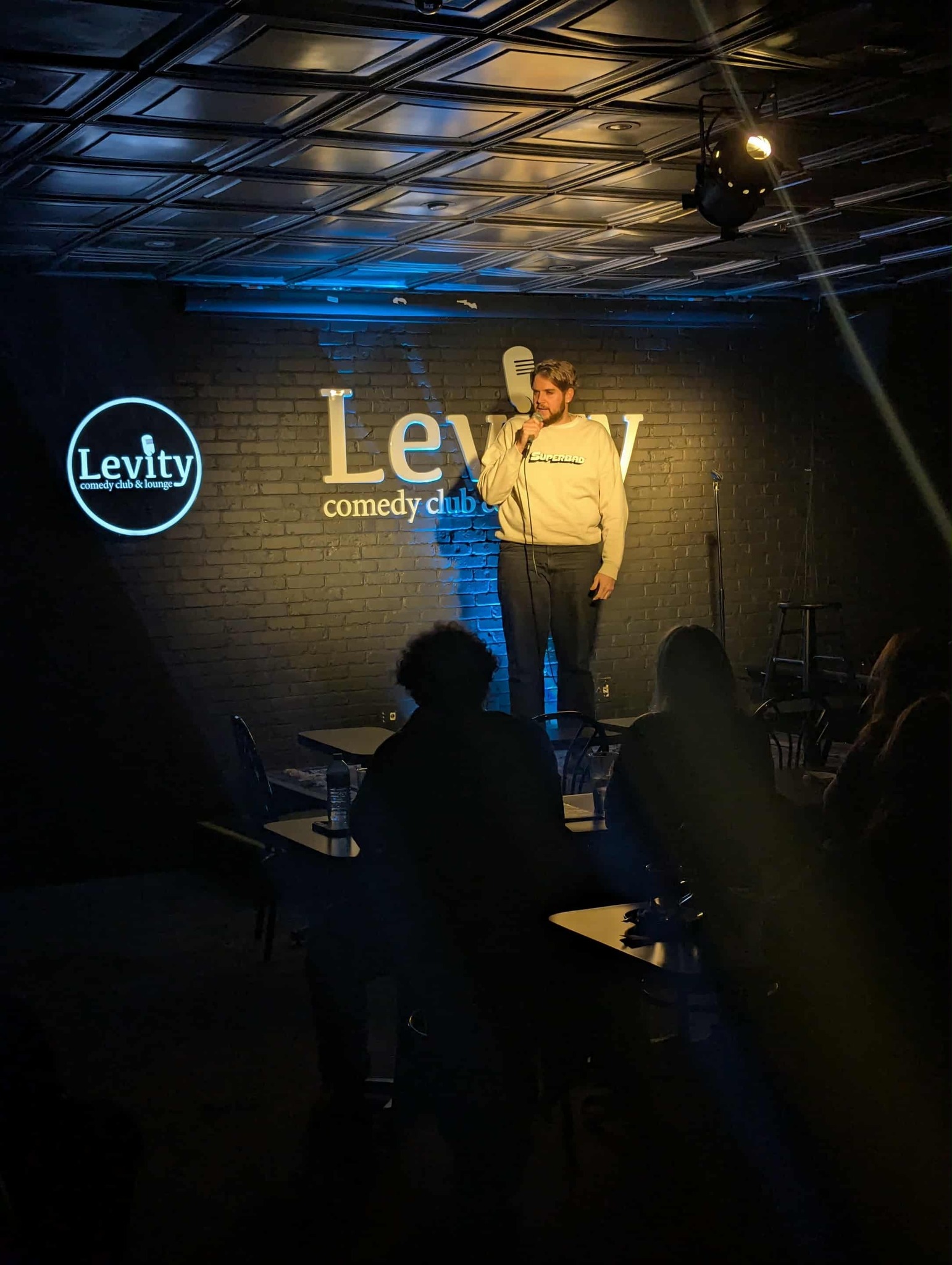 Two fantastic levity workshop grad shows over the last two weeks. Thanks to Patrick Coppolino at levity and James Butler for making it happen. Our alumni Betsy Dee , Paul Marroquin , Derek Holly Justin Shaw helped us with mcing and closing the show. Congrats to everyone who performed on the show. We've built a community for comedy and it's growing. We provide a great environment for people to focus on basics and develop 5. Minutes. Next workshop begins Nov. 10. 5 weeks of work shopping followed by a grad show.
https://www.levitycomedyclub.com/workshop