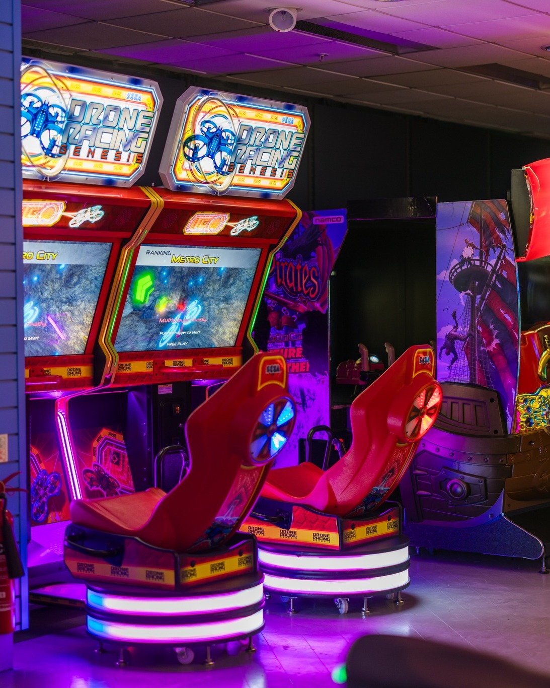 You can always find a hidden gem within our venues... have you tried Drone Racing?! Let us know your favourite games below! ⬇️
#ThingsToDoWithKids #gaming #familyfun #dayoutideas #bracknell #farnborough #newbury #newport #poole #southampton #swindon #worcester #GamingCommunity #arcadevibes #retrogaming