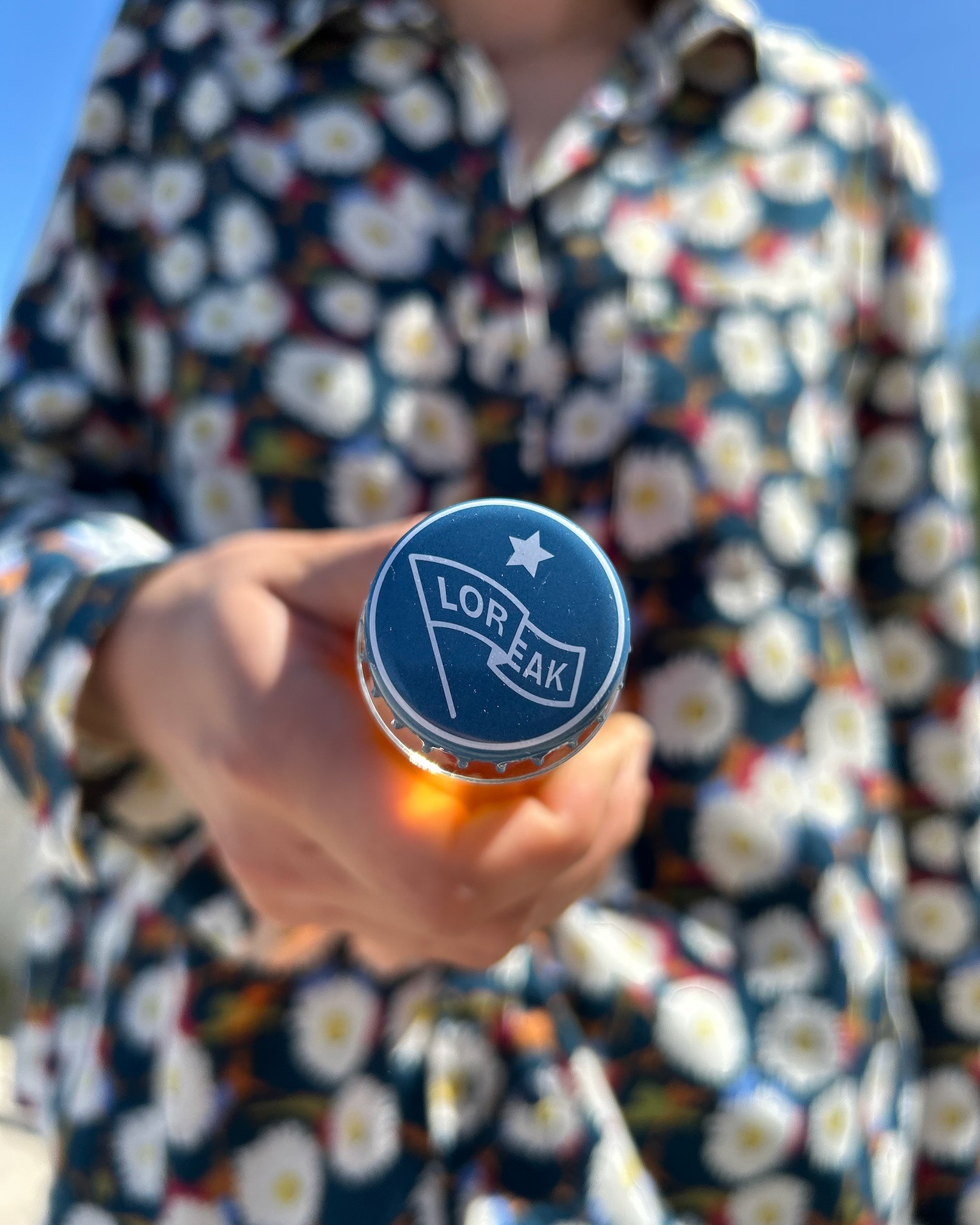 La capsule LOREAK, iconique 💐
A découvrir sur nos sangrias et nos spritz !
L'abus d'alcool est dangereux pour la santé. A consommer avec modération.