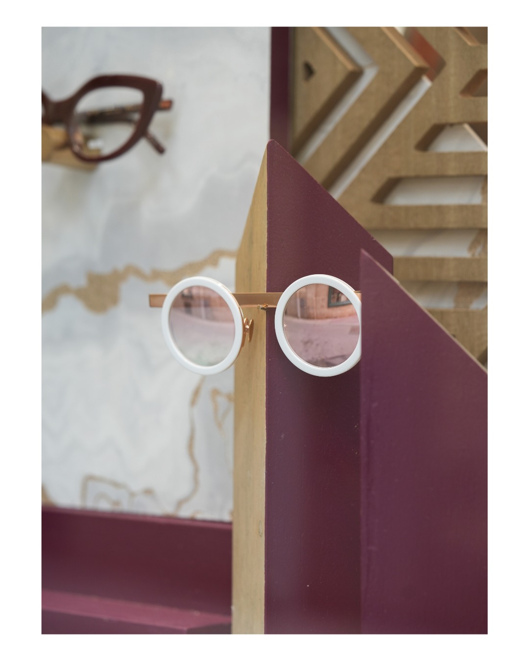 ✨ 4 paires, 4 styles, 4 raisons de craquer !
Ronde, géométrique, œil de chat ou minimaliste…
Chacune de ces montures a son petit truc en plus.
À vous de choisir celle qui fera tourner les têtes 😎
📍 À découvrir chez Optique Philippot
-
Opticien l Opticien Montpellier l Optique l Lunette de vue l Lunette Montpellier