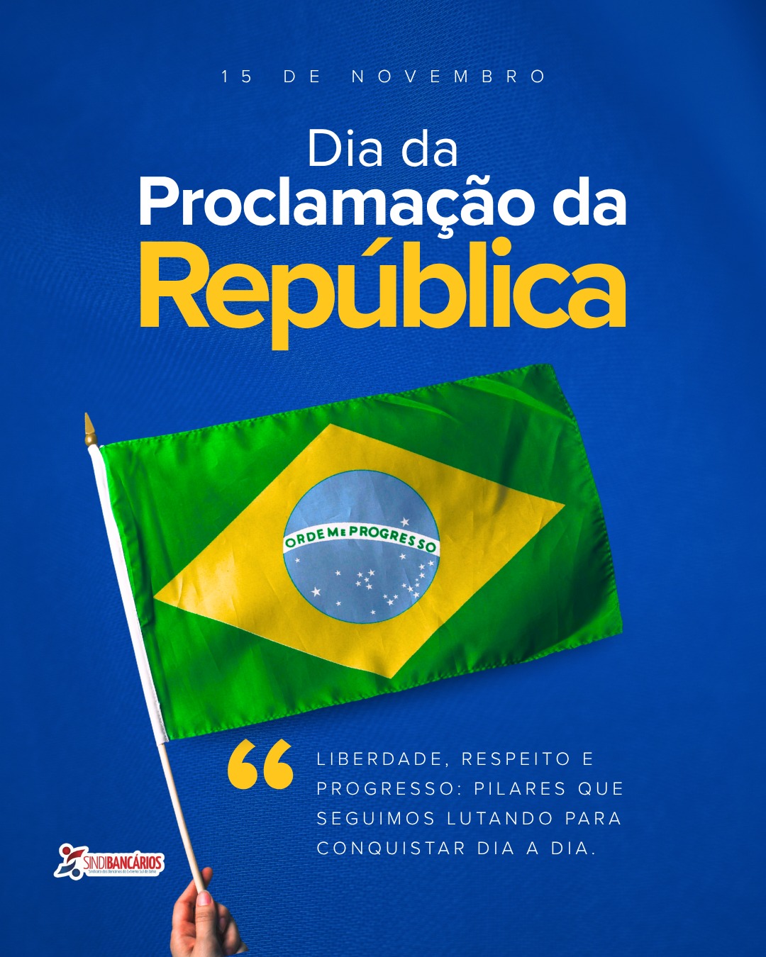 Em 1889, o Brasil deixava de ser uma monarquia para se tornar uma República, movido pelo desejo de construir um país mais justo, autônomo e participativo.
Não foi um processo perfeito, nem imediato, mas marcou uma virada: o poder deveria representar o povo, e não o contrário.
Mais de um século depois, a essência desse dia continua nos lembrando algo fundamental:
📌 Direitos não são favores.
📌 Voz ativa não é privilégio.
📌 Justiça social é responsabilidade coletiva.
Para a classe trabalhadora — e em especial para os bancários — a República só faz sentido quando há dignidade, trabalho decente, respeito e igualdade de condições.
Porque democracia real não cabe só nos livros de história.
Ela precisa estar na agência, nas relações de trabalho, na mesa de negociação e no reconhecimento de quem movimenta o país todos os dias.
👊 A República que a gente defende é aquela onde ninguém se cala diante das injustiças.
E onde ninguém luta sozinho.
#15deNovembro #ProclamaçãoDaRepública #Democracia #DireitosTrabalhistas #BancáriosUnidos #PeloPovoComOPovo #SindicatoFortalece