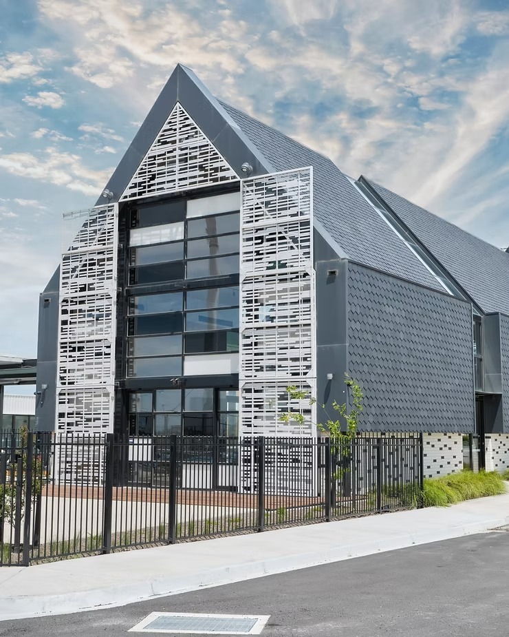 Build and Style has officially launched!
Redefining how building and design brands connect with audiences, our debut collaboration features @downeeaustralia, a 95-year industry leader, and designer @natasha_morgan_.
Craftsmanship, creativity, and connection — all in one inspiring series.
Inspiring your next build with design ideas, expert insights, and real-world projects.
📖 Read the full press release via the link in bio.
•
#BuildandStyle #Downee #NatashaMorgan
#DesignInspiration #DesignBrands #AustralianDesign #CreativeCollaboration #PressRelease