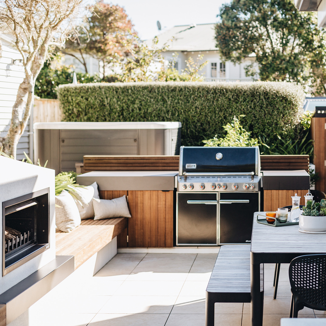 Creating outdoor spaces that work all year round is a crucial part of the job. We spoke to three landscapers to see how they do it!
Click the link in bio to find out more 🔗