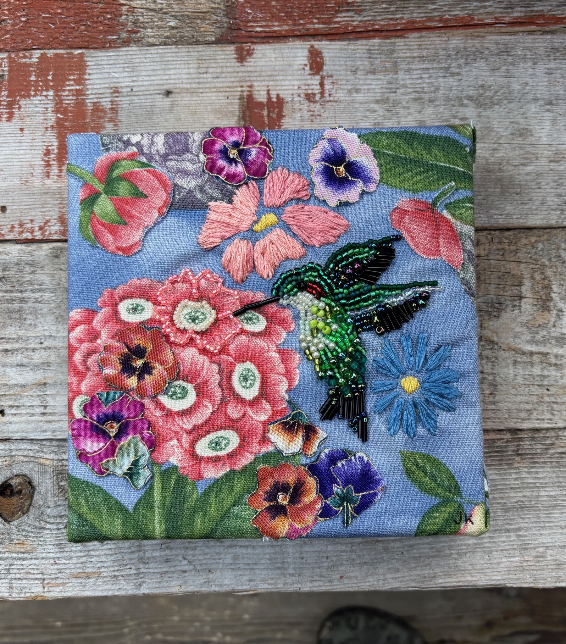 These two cuties "Flutter" and "Ouch" will be available for Live Auction at tonight's Museum Art Gala Fundraiser! 🥰😃🤩