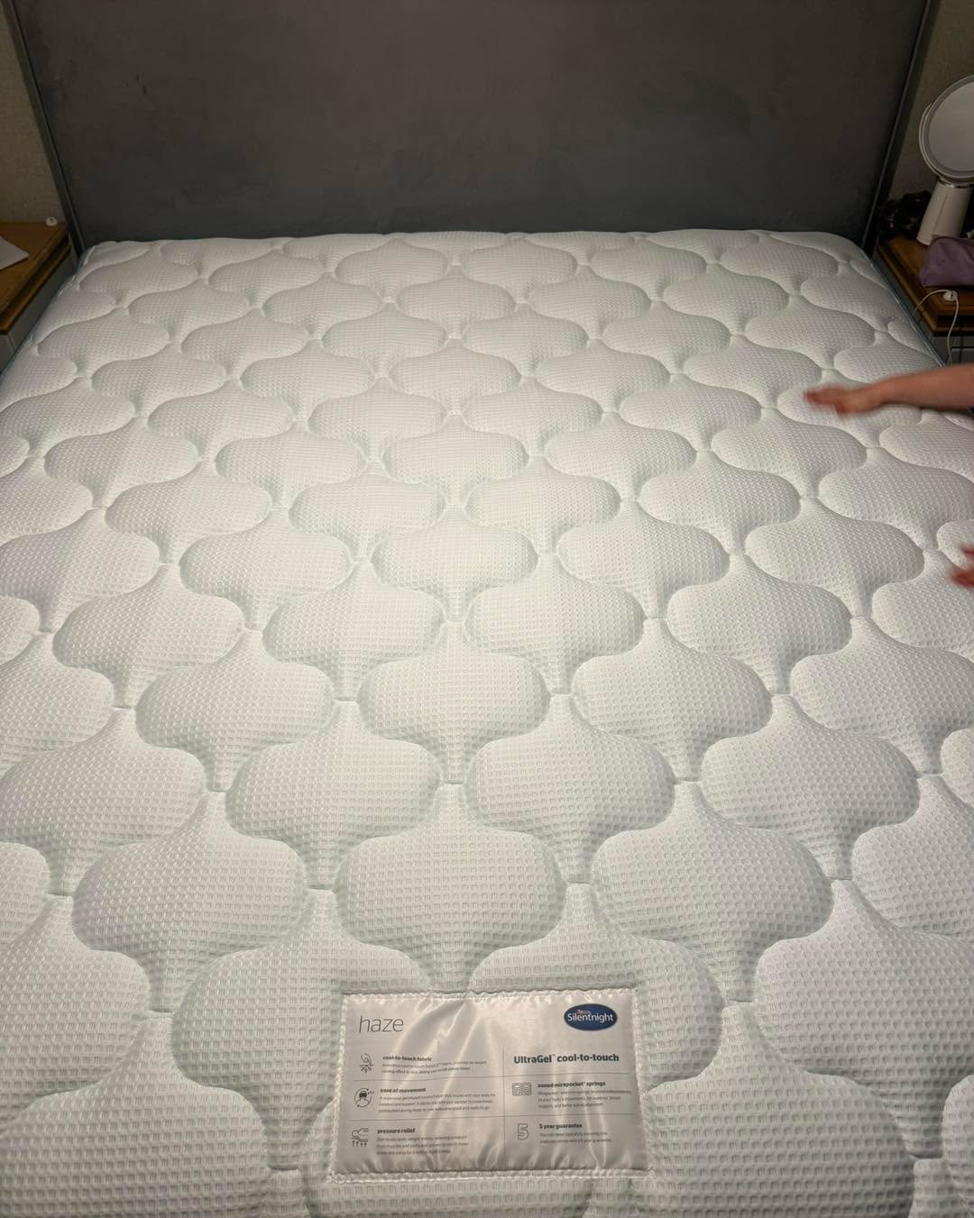 🛌 Our first bed delivers gone out this week 🛌
Silent nights new ultra gel cool to touch range really is as amazing as it sounds
A full bed install in charcoal grey with a memory 1000 mattress
Free delivery and install
10% discount with any carpet order
Plenty of time for install before christmas 🎄
#silentnight #sleep # #SleepBetter #beds #bedsforsale