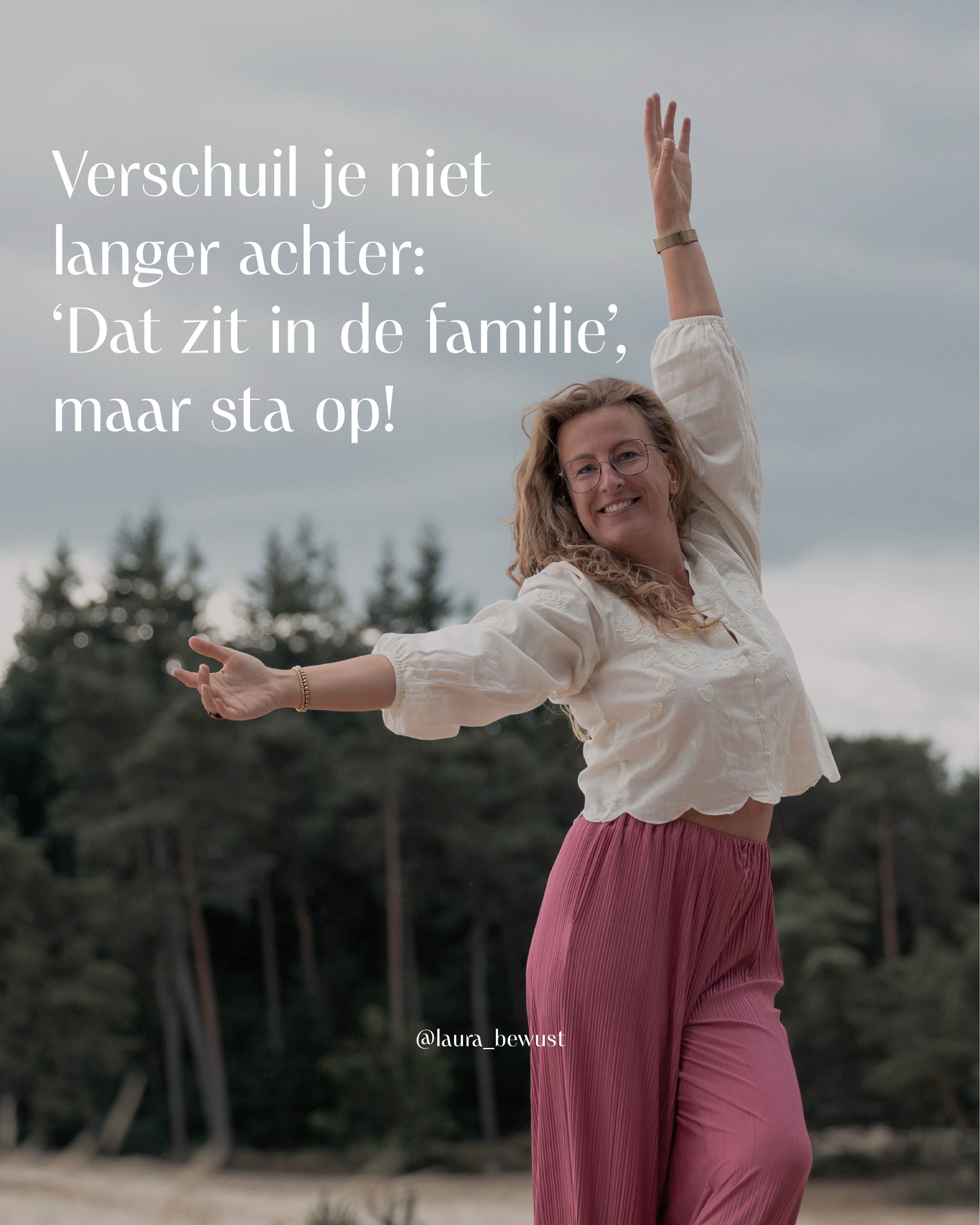 Er is een moment waarop je voelt: ‘Nu mag het anders!’ - De energie van het familiesysteem die nog aan je trekt, familiegeheimen of andere zwaarte die generaties voor jou hebben gespeelt.
Ik nodig je uit om deze oude trillingen los te laten. Verschuil je niet langer achter: ‘Dat zit in de familie’. Niemand gaat het voor jou doen, dus pak zelf die regie!
Tijdens de online groepssessie die ik morgenavond geef bewegen we samen door het web van verbindingen en thema’s uit het familiesysteem.
Want of het nou gaat over overweldigende emoties, een gevoel van tekort, moeite met relaties of onzekerheid: in het familiesysteem ligt de oorsprong van ontelbaar veel thema’s.
De kracht van een groep is dat we samen een trilling teweegbrengen en een Veld openen waarin alle thema’s mogen bestaan die bevrijd of geüpdate willen worden – zonder dat je het (van elkaar) hoeft te weten, te verklaren of te herbeleven.
Ben jij bereid om te zeggen “het stopt bij mij” en daarmee het familiesysteem te bevrijden van ongemak voor jezelf, je voorouders en de generaties na jou?
Door NU te besluiten breng je het Veld direct in beweging en vindt er al een verschuiving plaats.
Ben jij klaar om je plek in te nemen?
Verschuil je niet langer, maar sta op. Zeg JA tegen jouw uniekheid, jouw vrijheid om jezelf te zijn.
Pak die regie en meld je nog snel aan voor de online groepssessie en activeer in jou wat je werkelijk bent.
Zie ik je morgenavond, 8 december? We beginnen om 20:00 uur.
Aanmelden kan tot uiterlijk 8 december 19:30 via de link in mijn bio.