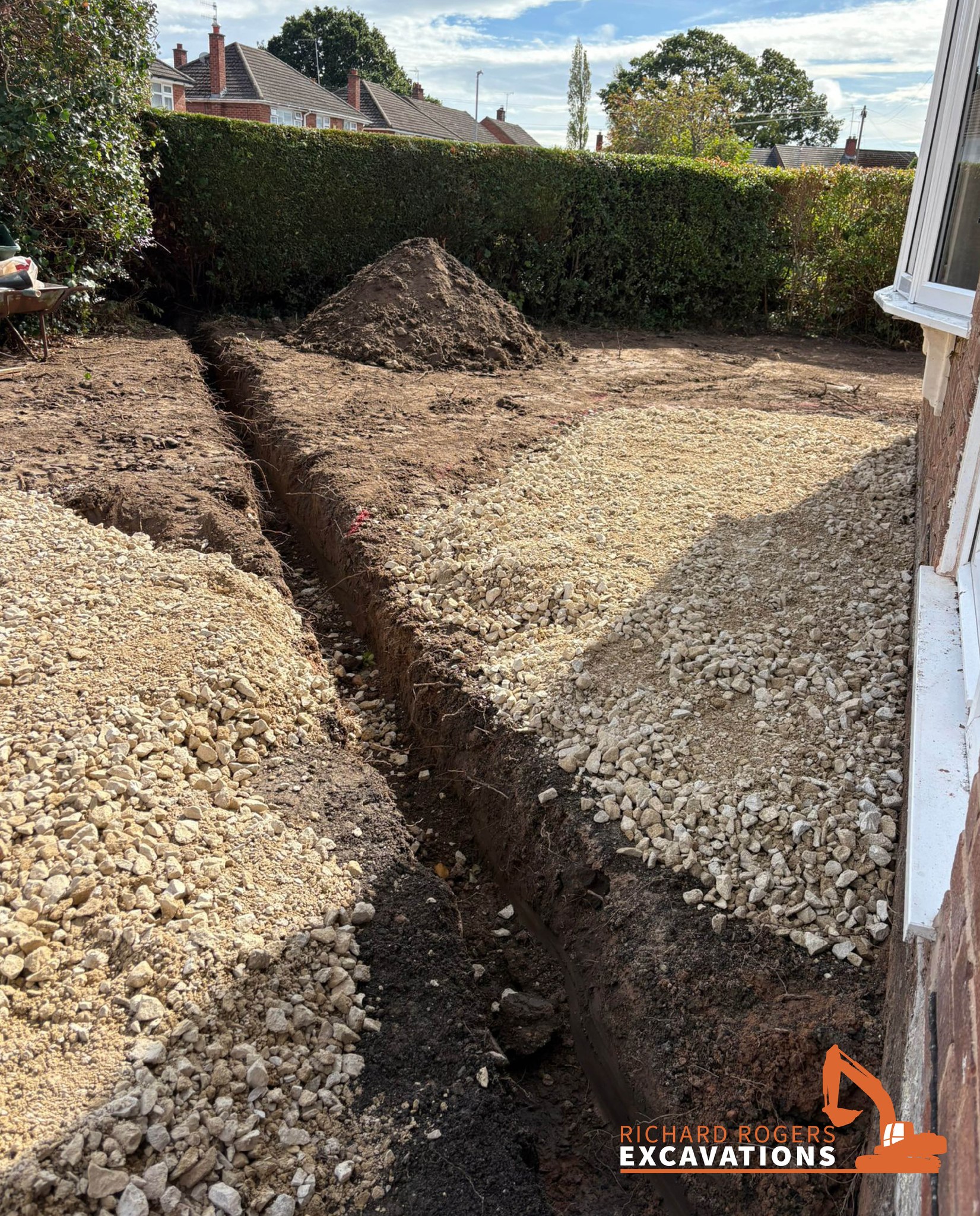 ๐ง Site progress update!
Site clearance โ
New gas trench โ
Driveway excavation โ
48 tons of spoil removed, 10 tons of topsoil supplied and levelled, and 17 tons of MOT Type 1 laid to create a strong, stable base for whatโs next.
Another job moving smoothly from the ground up! ๐ฅ
#richardrogers #diggerhire #Groundworks #SiteClearance #DrivewayExcavation #MOTType1 #ConstructionProgress