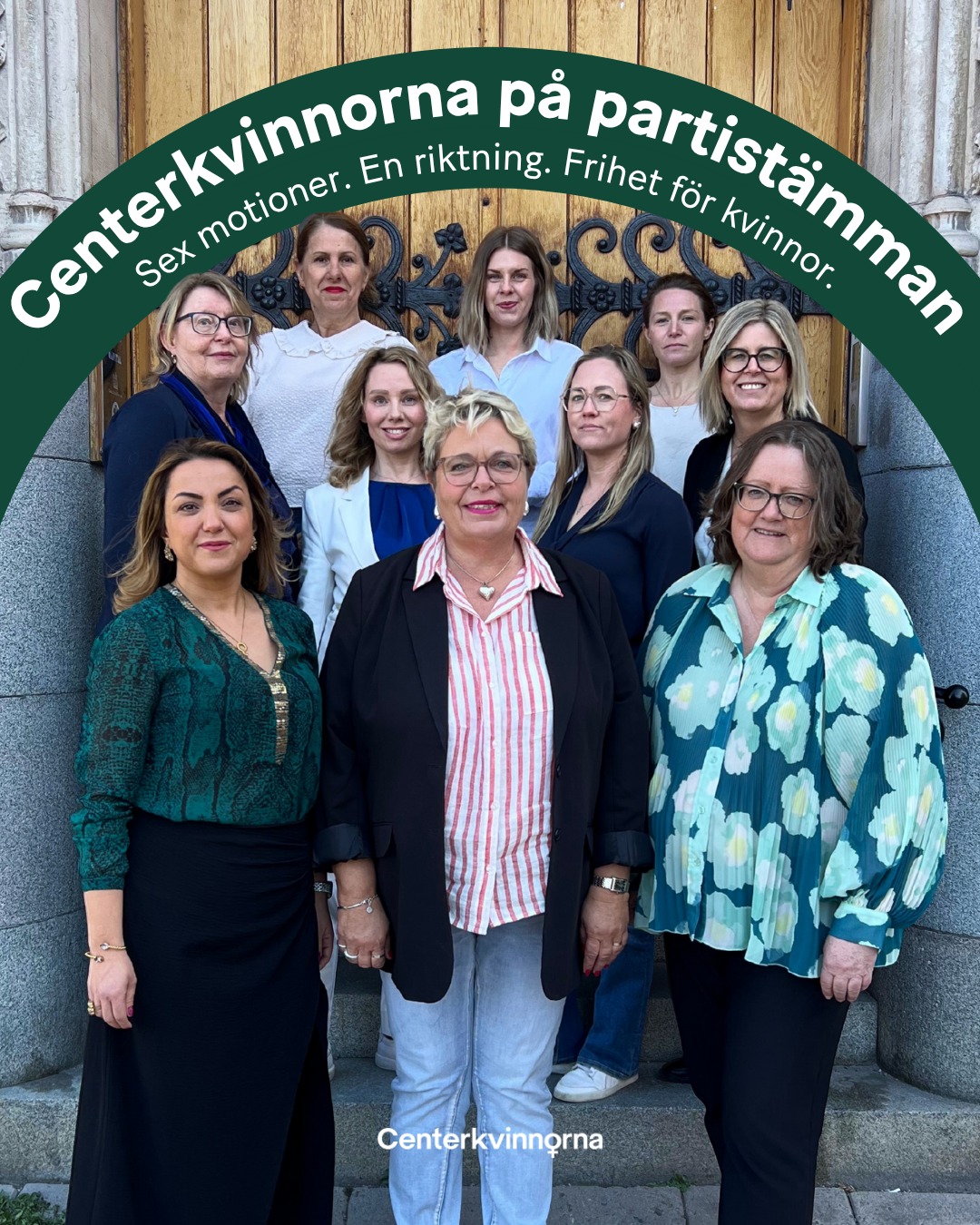 Idag samlas Centerpartiet till stämma i Karlstad och Centerkvinnorna är självklart på plats. 🍀
Vi lägger fram sex motioner som driver friheten, tryggheten och jämställdheten framåt.
Vi går in i stämman med samma mål som alltid:
👉 Att friheten ska gälla alla kvinnor - i hela landet och i hela världen.
Svep för att se vad våra sex motioner handlar om.