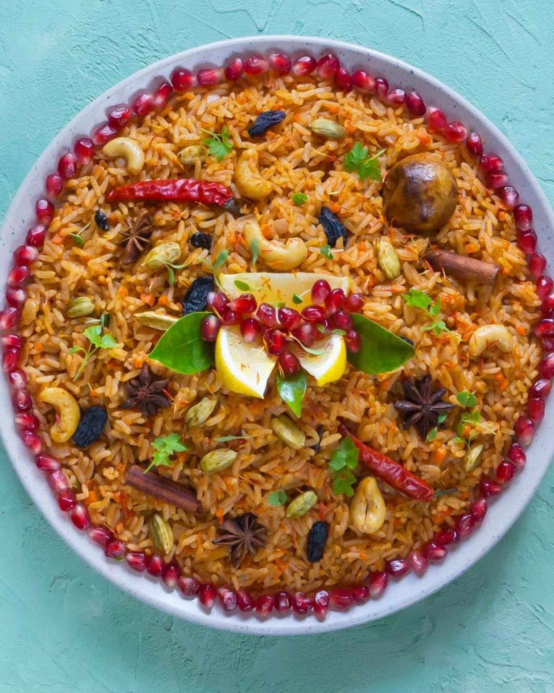 Recipe of the month! ✰✰
Simple and Delicious Harissa Salmon Pilaf
Ingredients:
2 tbsp olive oil
1 sliced onion
1 tsp each ground coriander and turmeric
2 tbsp harissa 500g cooked brown rice
2 salmon fillets, poached
40g chopped pistachios
70g pomegranate seeds
50g raisins
Bunch of parsley, chopped
Method:
Heat the oil in a casserole and add the onion to fry for 10 mins, or until golden. Stir in the spices and harissa paste, fry for 1 min, then stir in the rice and cook for 5 mins more. Flake the salmon and stir into the rice, then finish with the pomegranate, pistachios, nuts, and parsley. Easy peasy!
Recipe from: GoodPairDays
#StudioThreeGreyLynn #StudioThree #Movement #Boutique #Pilates #PilatesReformer #ReformerPilatesAuckland #PilatesAuckland #Barre #PilatesStudio