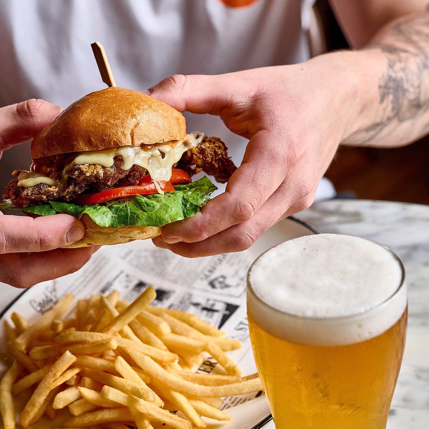 Golden. Crispy. Juicy. Perfectly stacked. 🤤
The Keg & Brews Chicken Burger isn’t just a meal — it’s a moment.
One bite and you’ll understand the hype. 🍔
Book your table via the link in our bio.
#KegAndBrew #BurgersOfSydney #BurgersOfInstagram