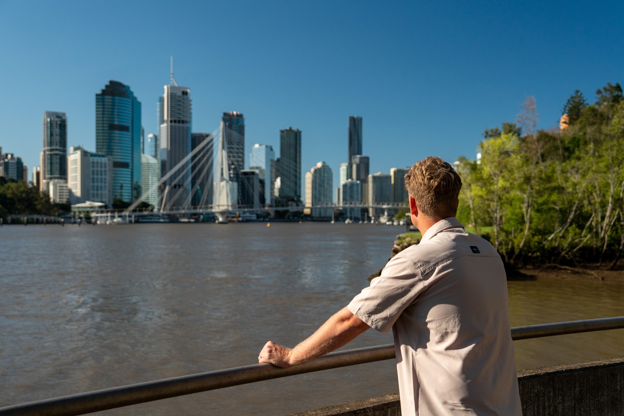 In this article we explore with Tom Thurwood why Brisbane is emerging as one of Australia’s most inspiring canvases for architectural homes. From climate-responsive design to expressive forms and a new boldness from both architects and clients, the city is stepping into its next chapter.
Inside the Q&A, he shares:
• how Brisbane’s architectural identity is evolving
• what makes a Brisbane home distinctly Brisbane
• why collaboration matters more in this climate
• the design opportunities created by our terrain and subtropical conditions
• how craftsmanship translates ideas into lived experience
If you’re designing, planning, or simply curious about where Brisbane architecture is heading, this piece offers a grounded and inspiring perspective.
🔗 Read the full article: link in bio
Thurva Projects have one final build slot available in 2026. Let's build something extraordinary.
#thurvaprojects #precisionbuilt #ArchitecturalDesign #ExcellenceInCraftsmanship #LuxuryHomesBrisbane