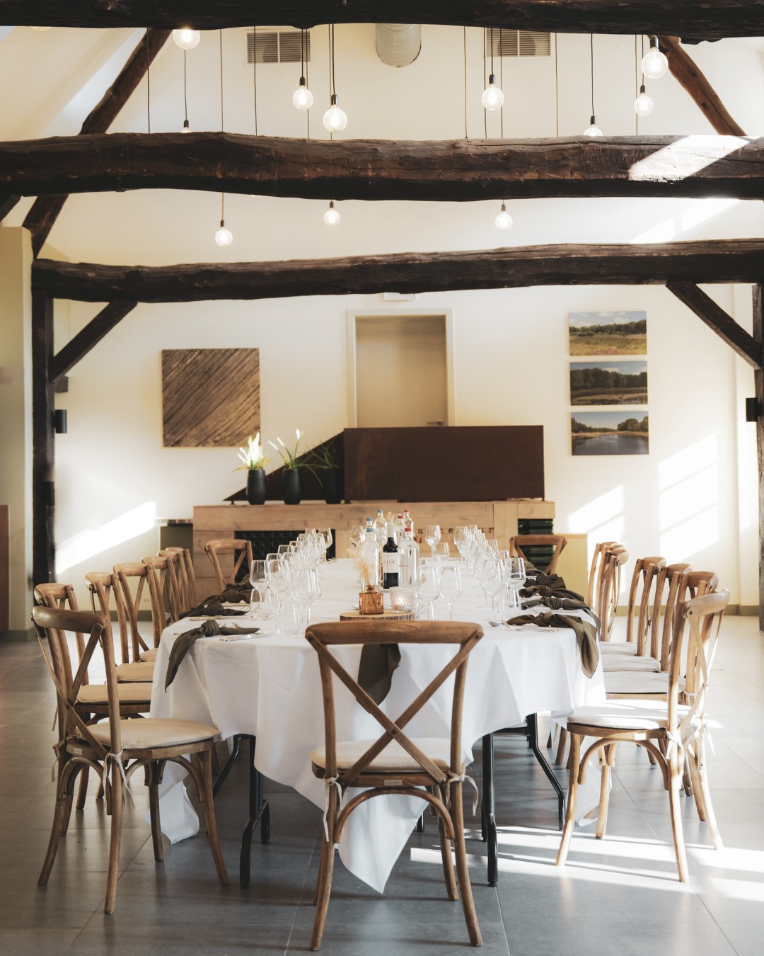 Zoek je nog een compacte zaal voor je kick-off of eindejaarsmeeting? Ontdek onze Abdijzaal! 🙌🏻 Nog beschikbaar voor 2025!
Reserveer snel en verzeker je van de perfecte plek voor jouw team.
#trouwfeest #evenement #kachetvenue #houthalenhelchteren