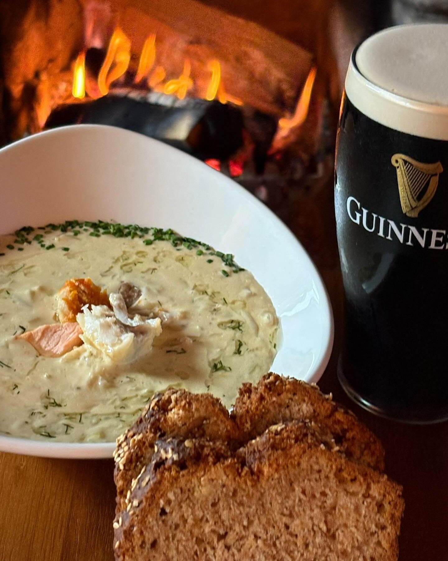 Nothing says comfort like a creamy bowl of seafood chowder by the fire 🥣🔥
The @theglydeinnannagassan serves up one of the tastiest around — rich, hearty, and full of fresh local seafood straight from the shores of Louth 🐟💙
It’s the perfect November treat to warm you up after a coastal walk. Would you dip your brown bread first or go straight in with the spoon? 😋🍞
And don’t forget, when you enjoy a seafood dish here, you can collect your Sea Louth passport stamp too! 🗺️✨
#SeaLouth #IrelandsAncientEast #KeepDiscovering #See #Eat #Admire #TheGlydeInn #Annagassan #SeafoodTrail #IrishSeafood #ChowderSeason #CountyLouth #CosyVibes #FoodieIreland
Photo Credit Glyde Inn